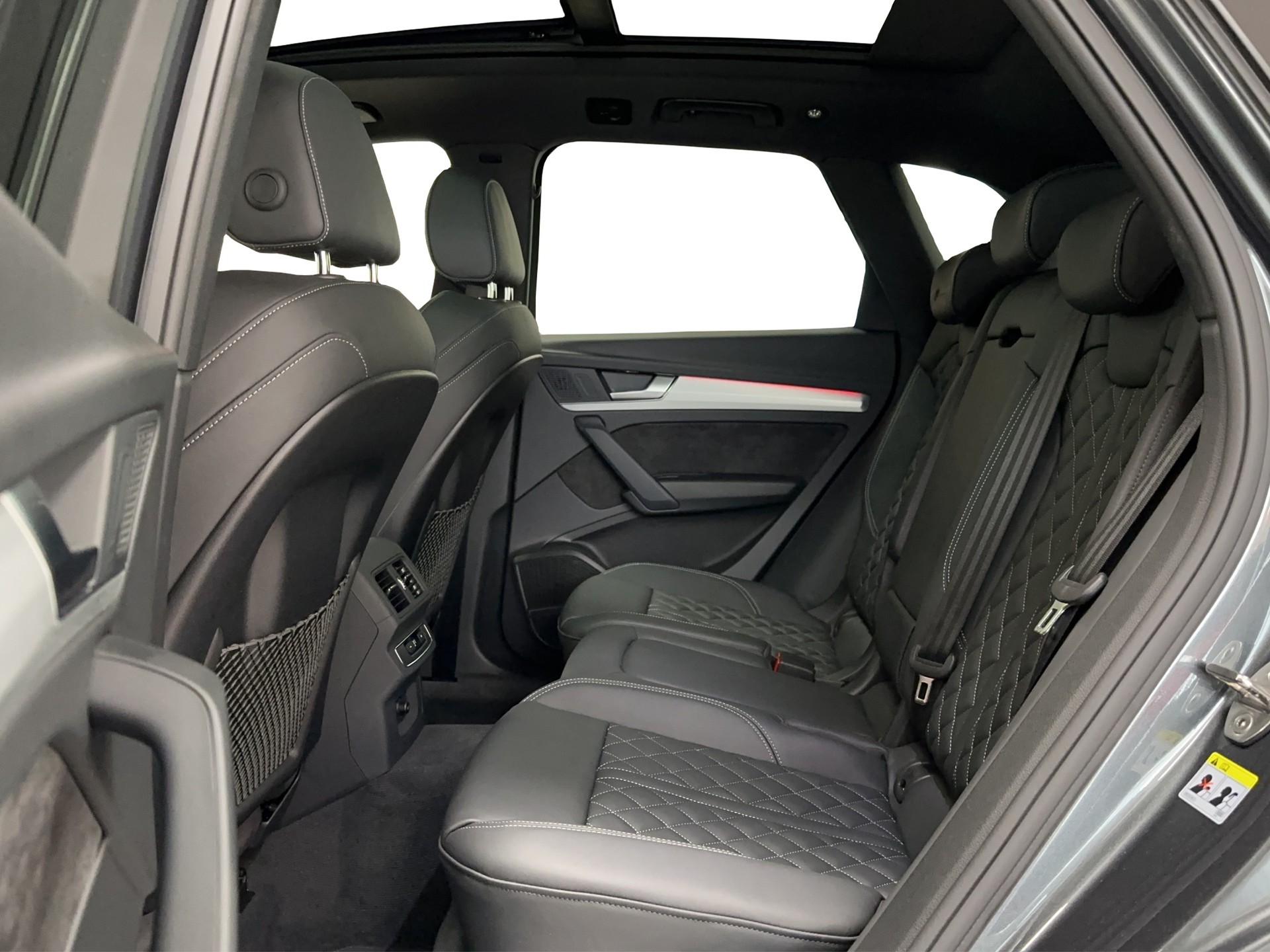 AUDI Q5 45 TFSI S-line quattro S-tronic-image-15