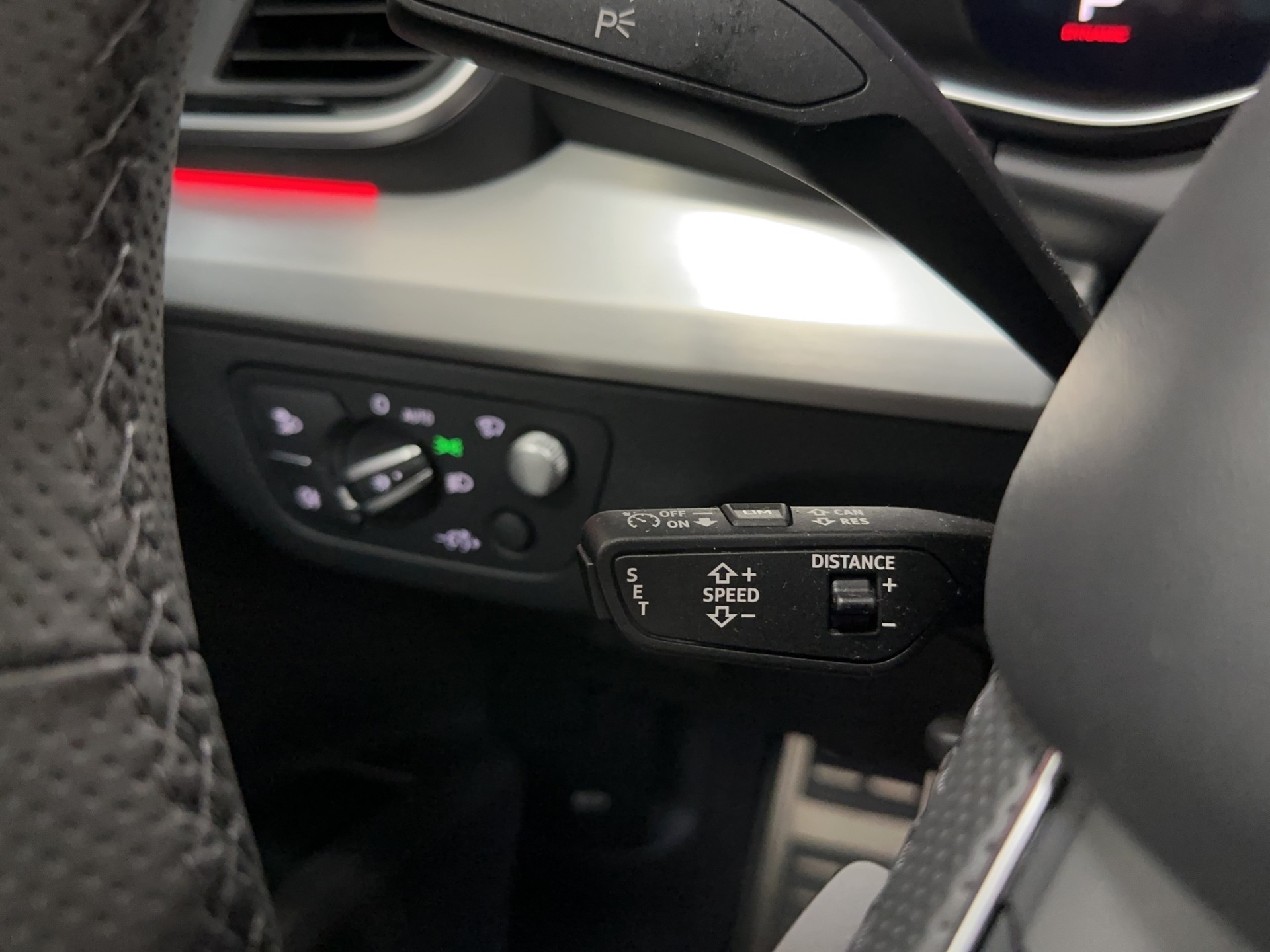 AUDI Q5 45 TFSI S-line quattro S-tronic-image-26