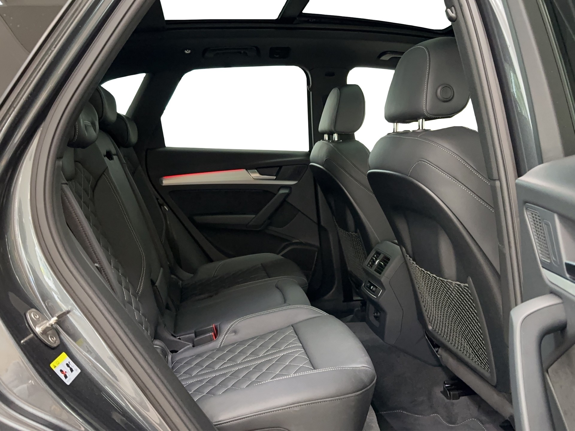 AUDI Q5 45 TFSI S-line quattro S-tronic-image-8