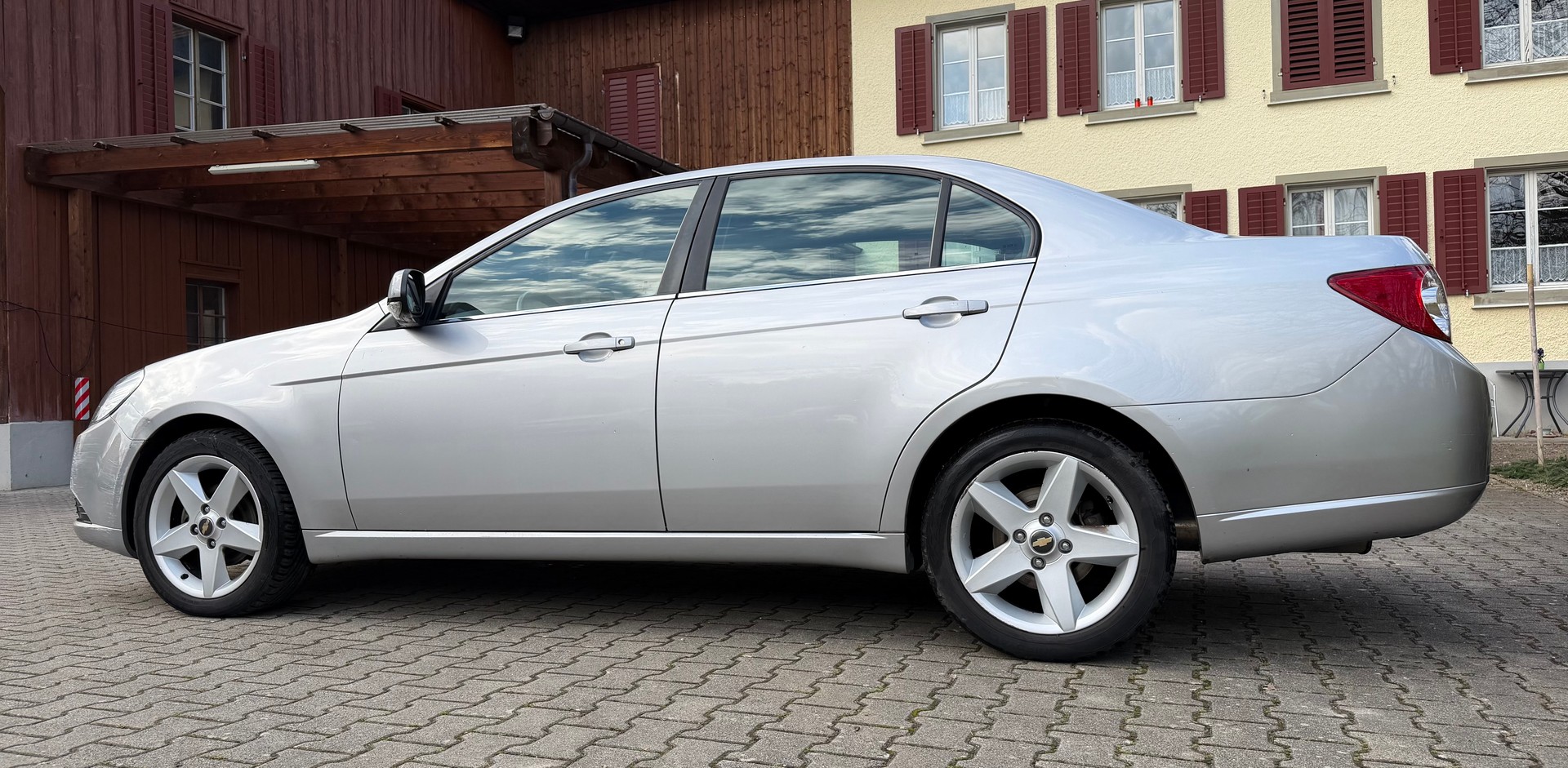 CHEVROLET Epica 2.0 VCDi LT Automatic-image-3