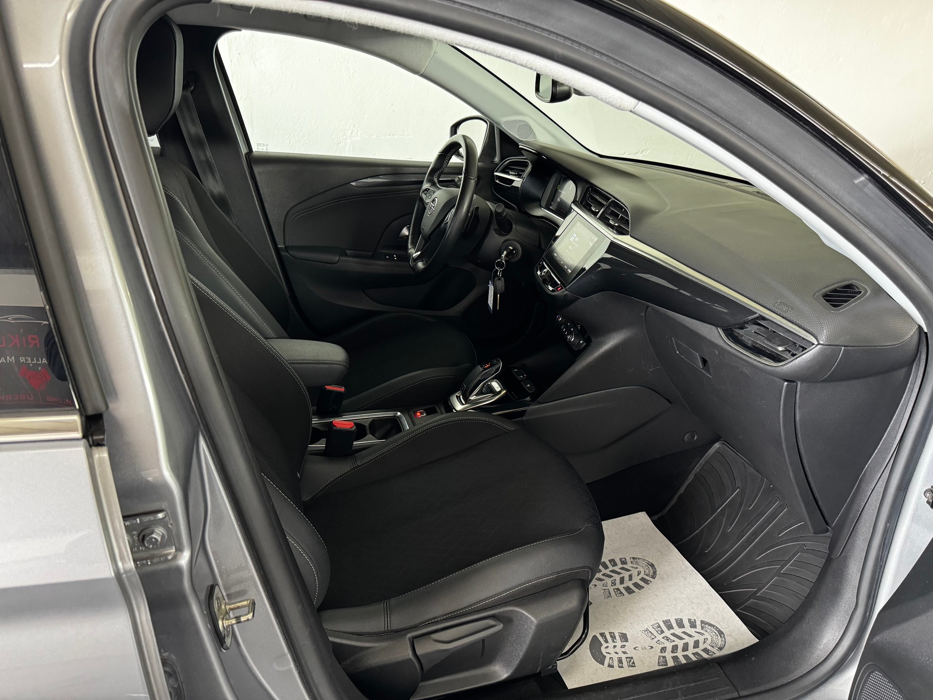 OPEL Corsa 1.2 TP Elegance-image-19
