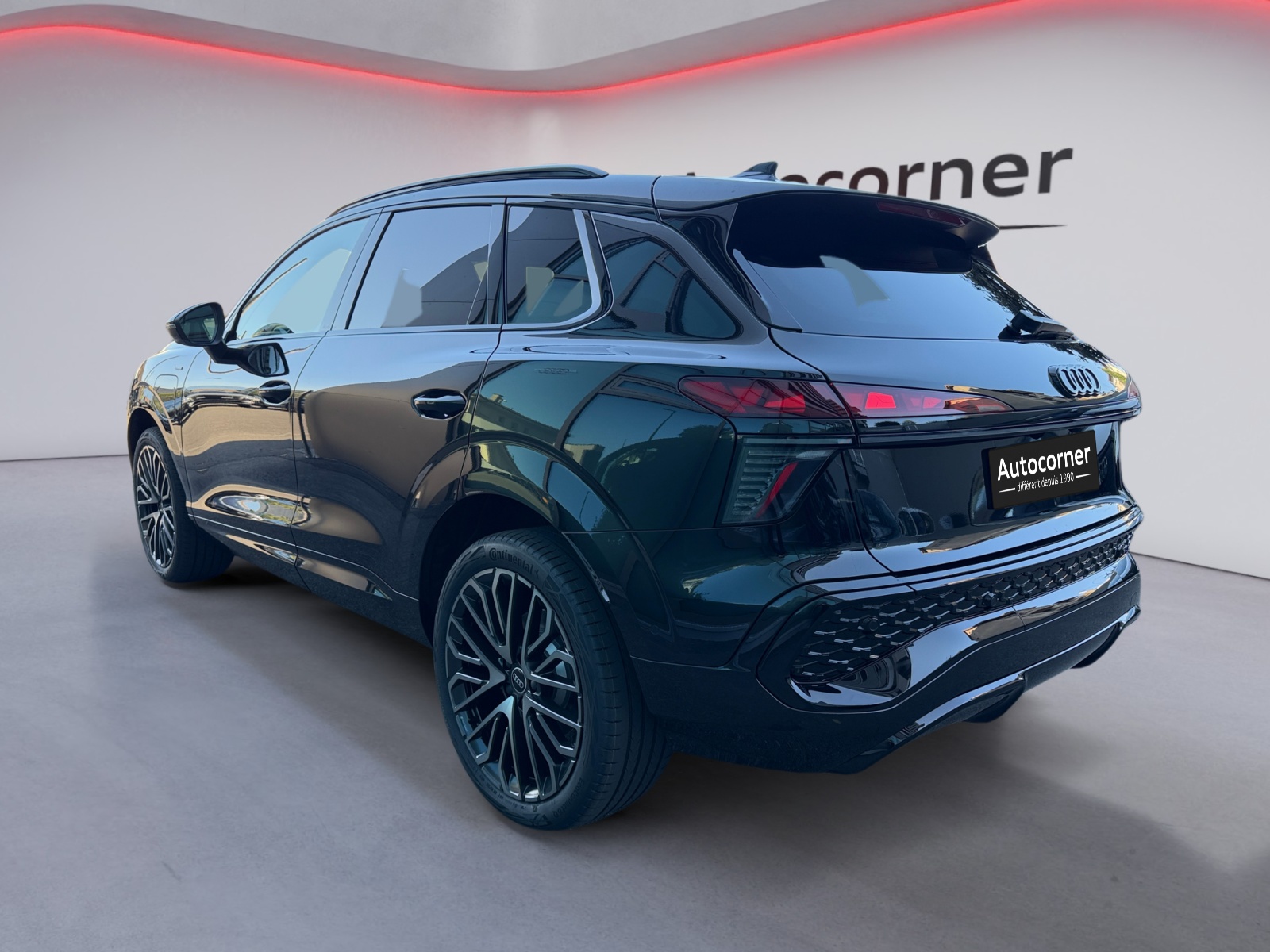 AUDI Q3 SUV e-hybrid 200 kW S tronig-image-2