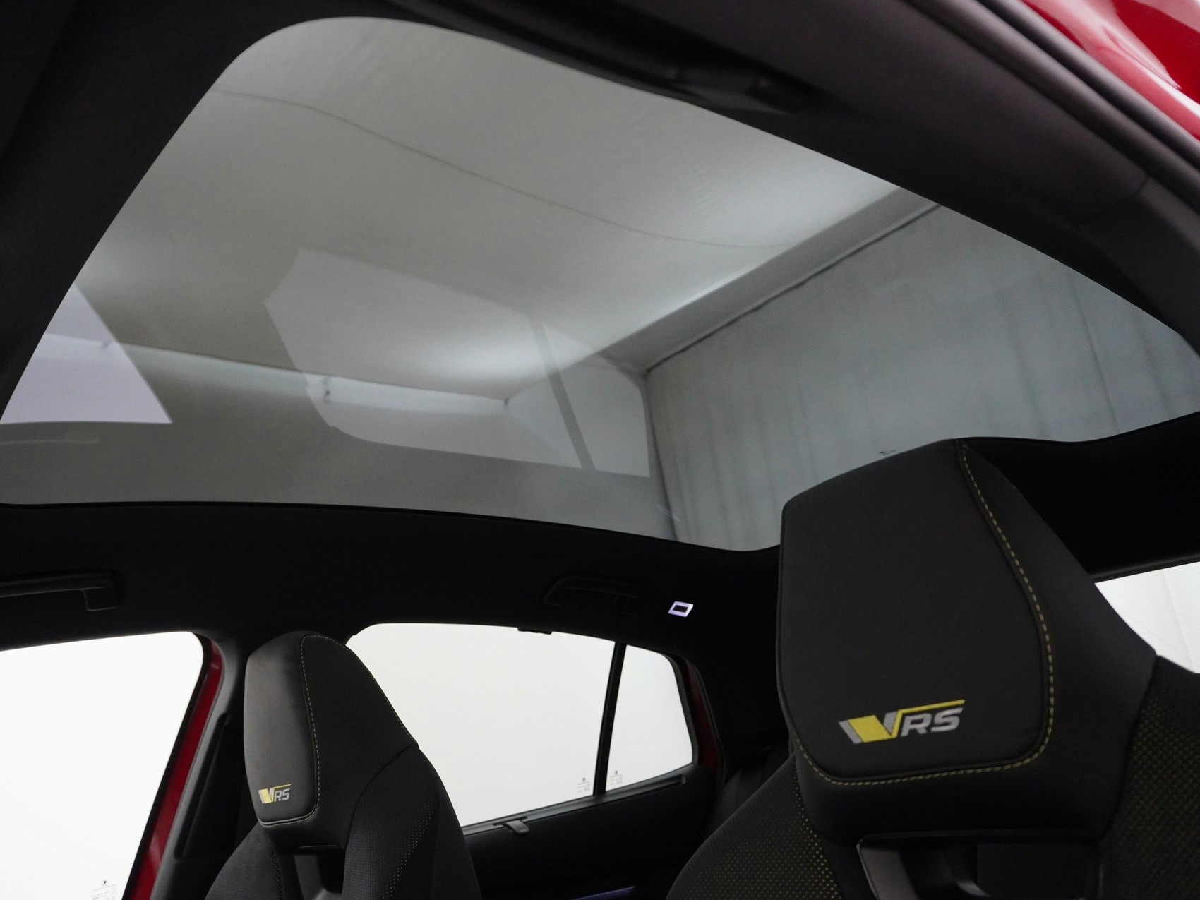 SKODA Enyaq iV Coupé RS 80 4x4 Lounge-image-18