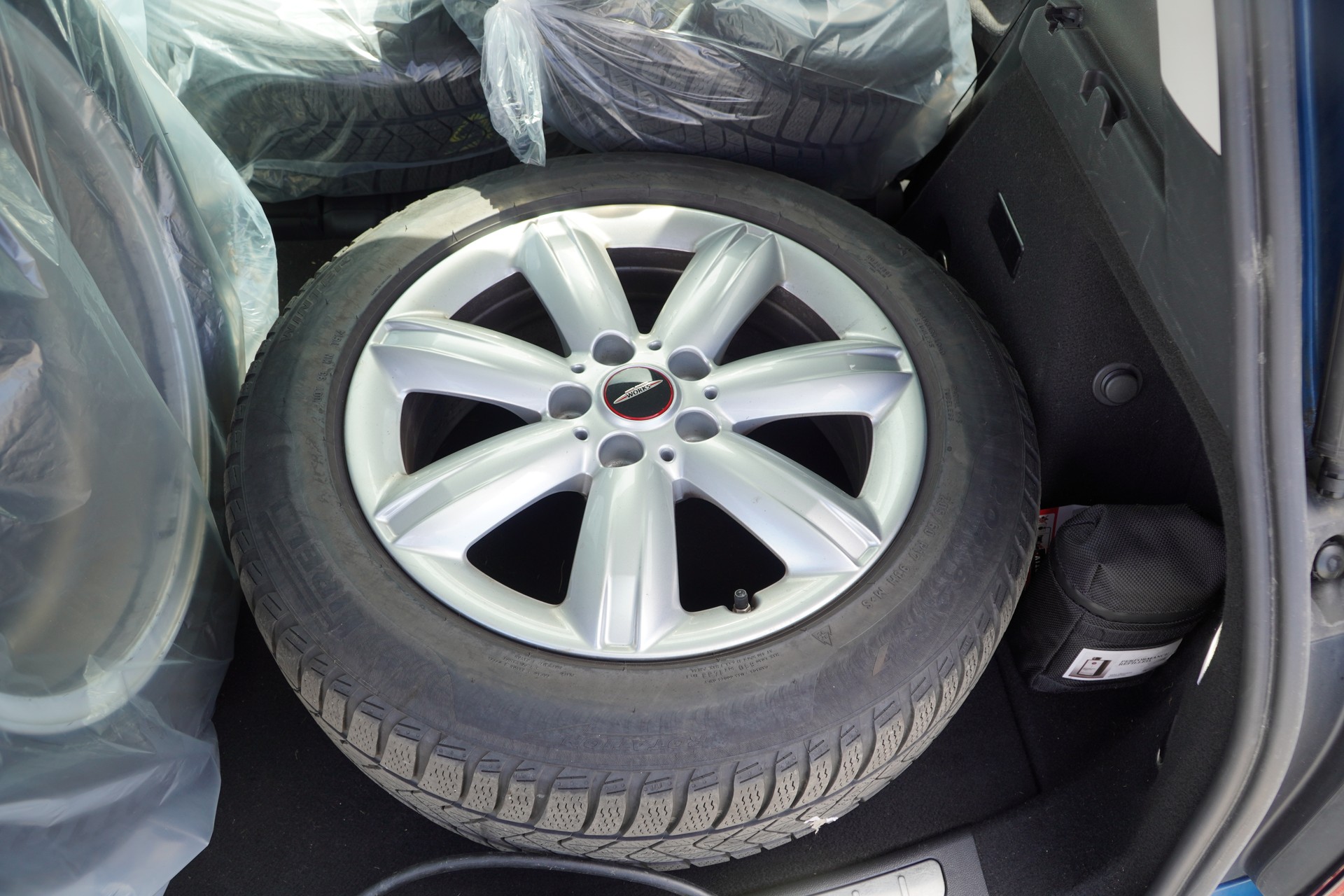 MINI Countryman Cooper SE ALL4 PHEV Steptronic-image-31