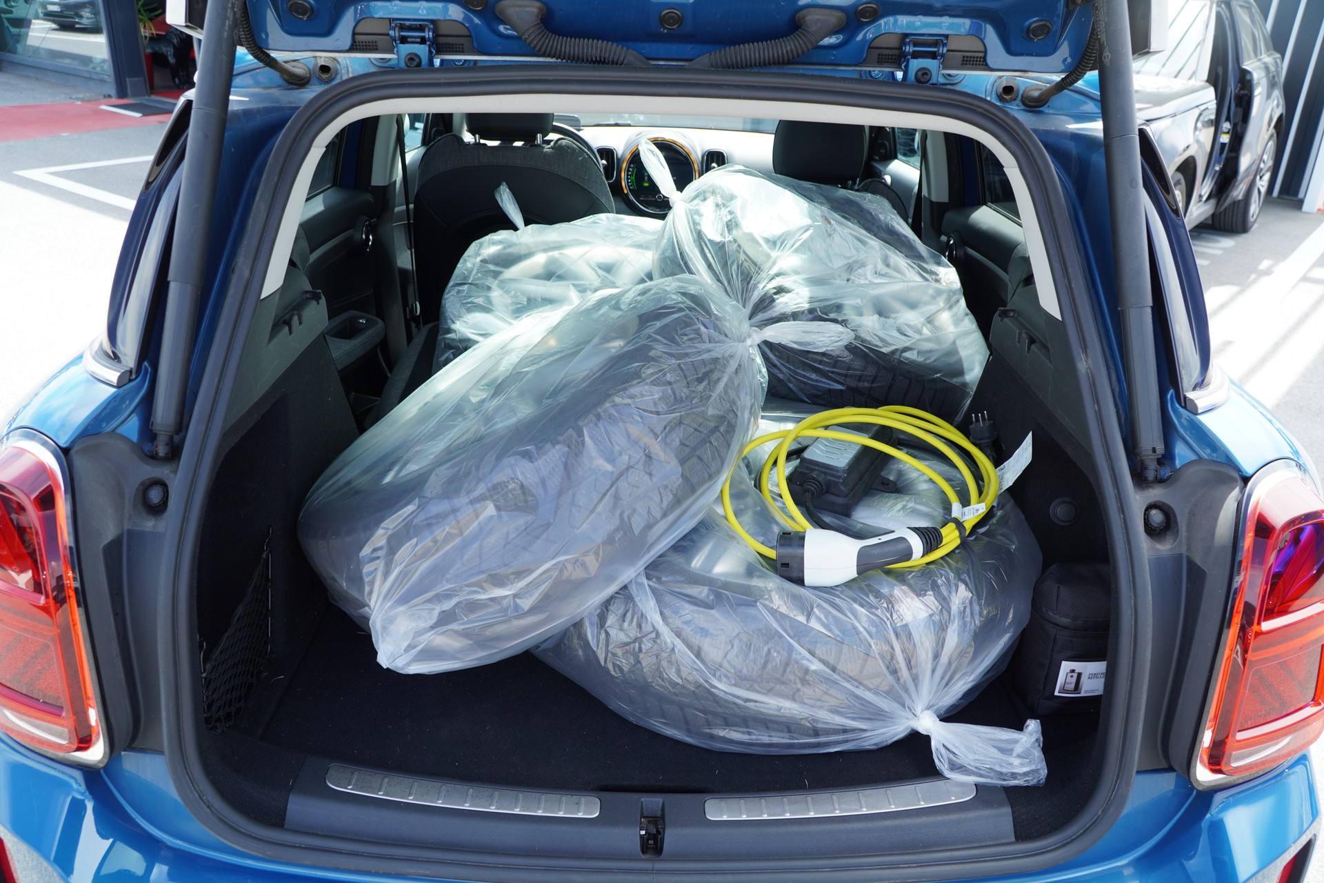 MINI Countryman Cooper SE ALL4 PHEV Steptronic-image-29