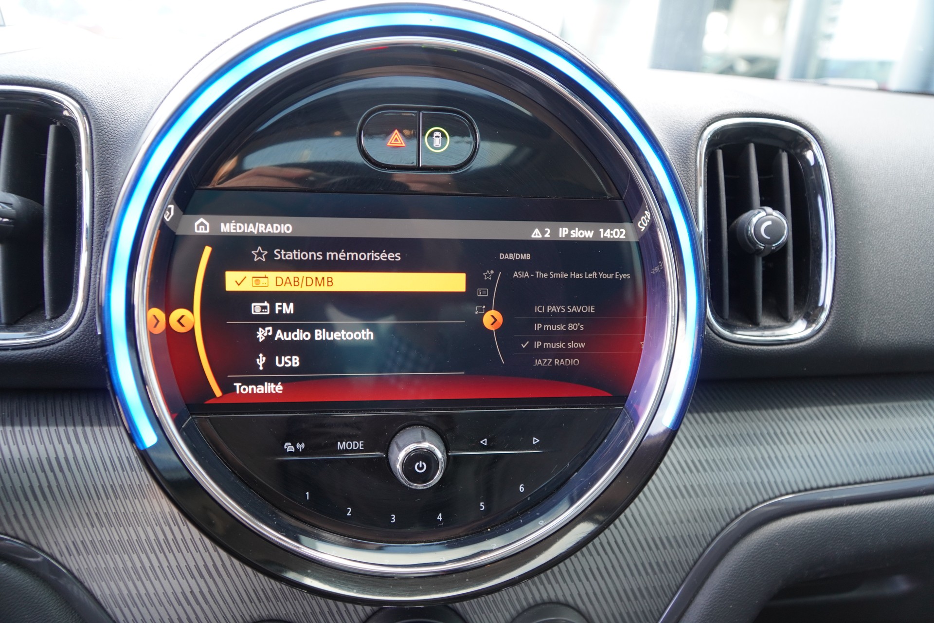 MINI Countryman Cooper SE ALL4 PHEV Steptronic-image-19