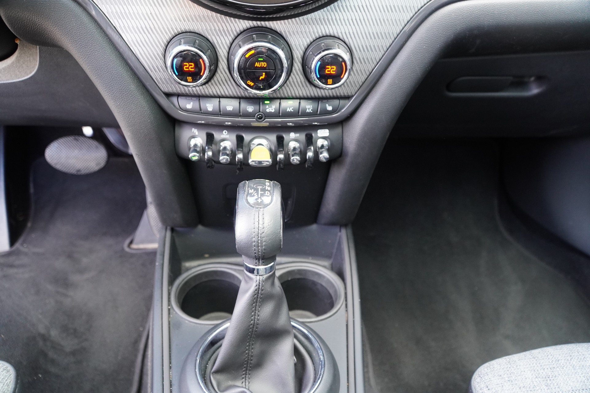 MINI Countryman Cooper SE ALL4 PHEV Steptronic-image-23