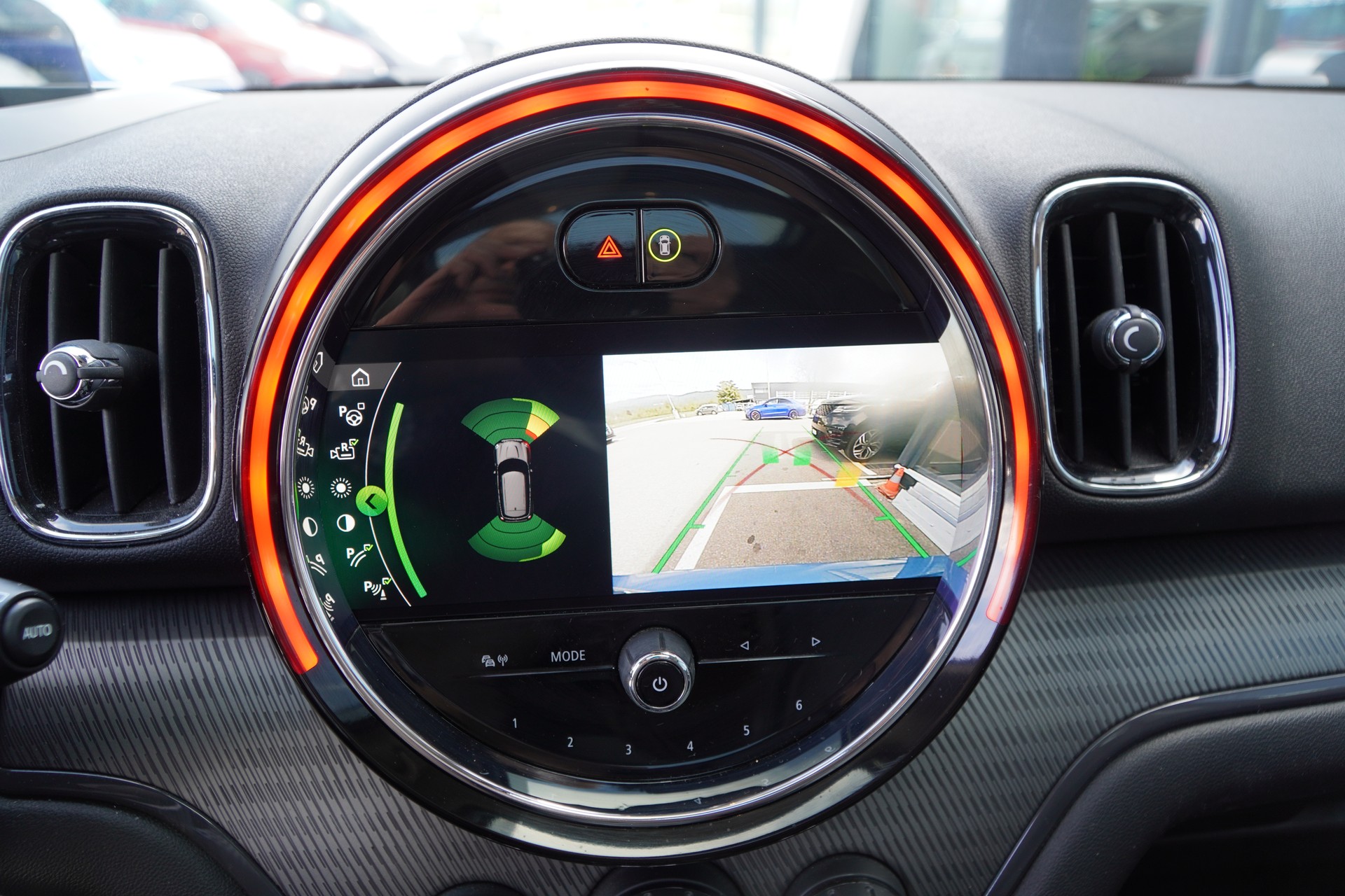 MINI Countryman Cooper SE ALL4 PHEV Steptronic-image-17
