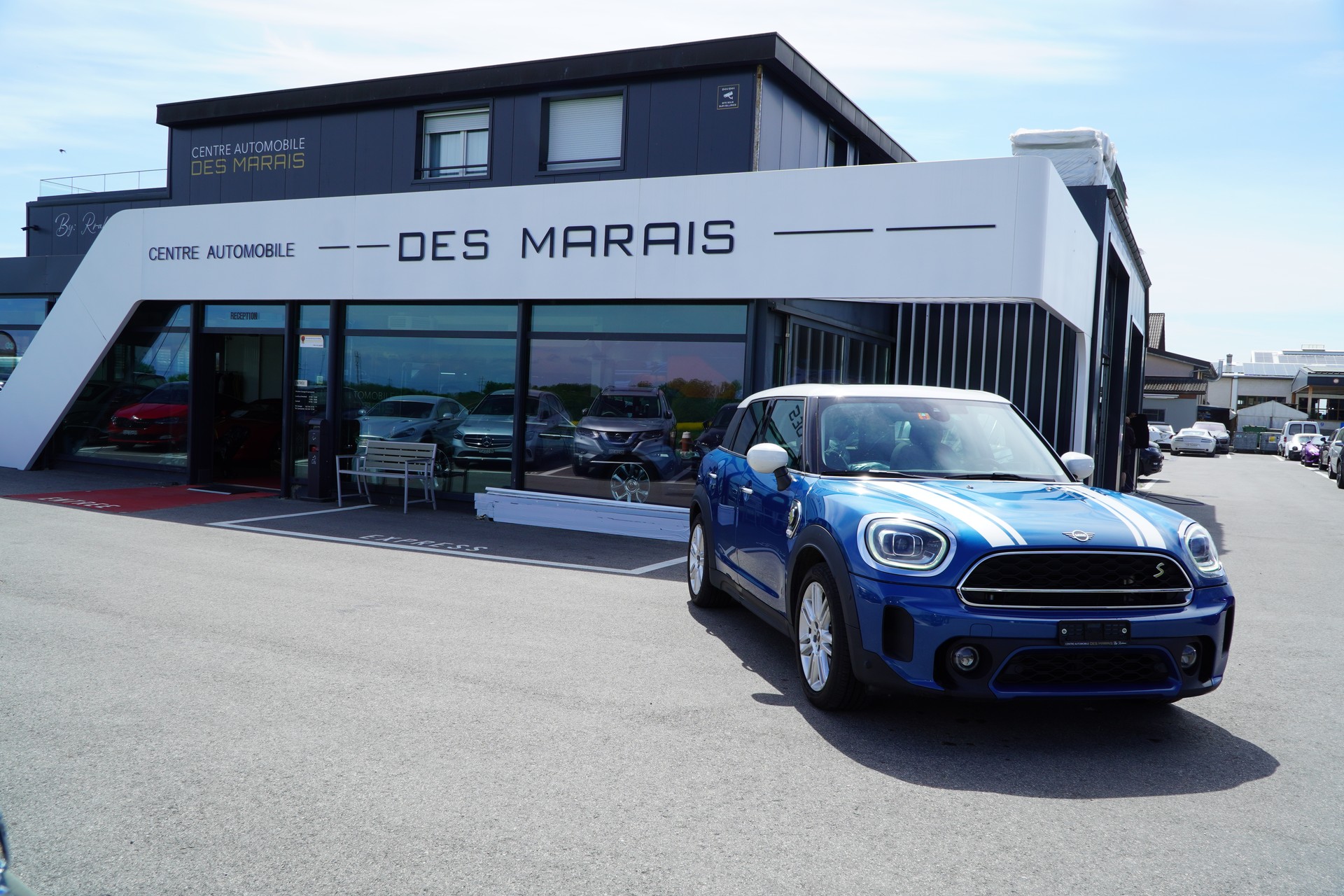 MINI Countryman Cooper SE ALL4 PHEV Steptronic-image-2