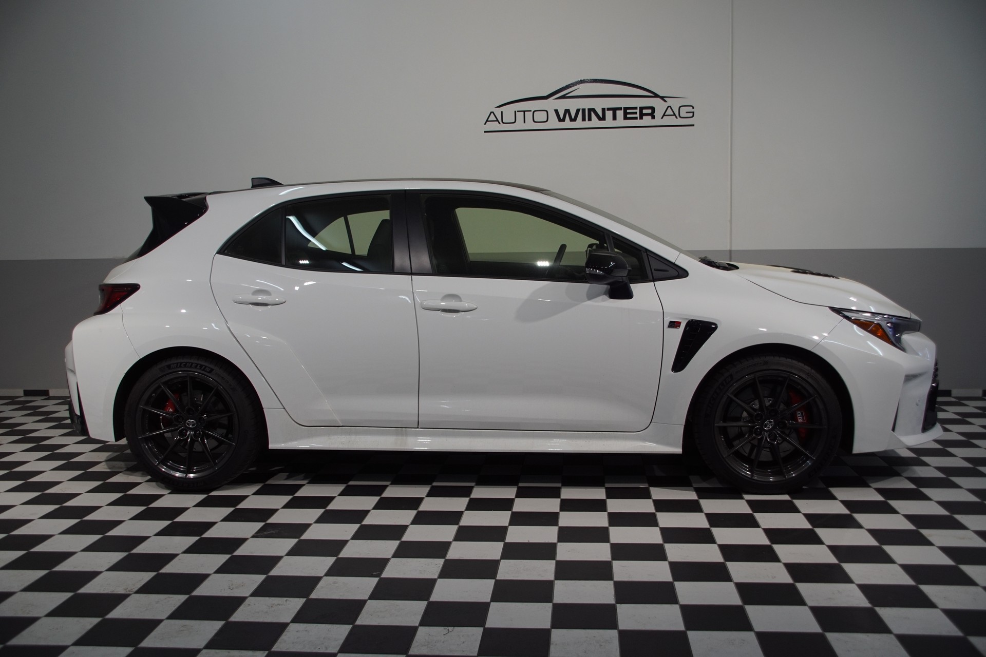 TOYOTA GR Corolla Circuit Edition-image-5