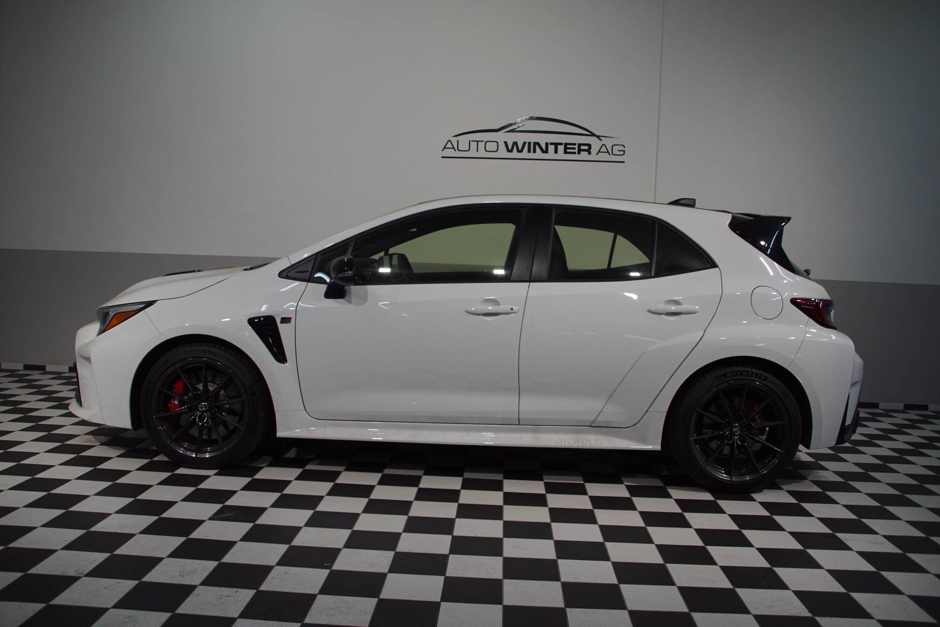 TOYOTA GR Corolla Circuit Edition-image-9