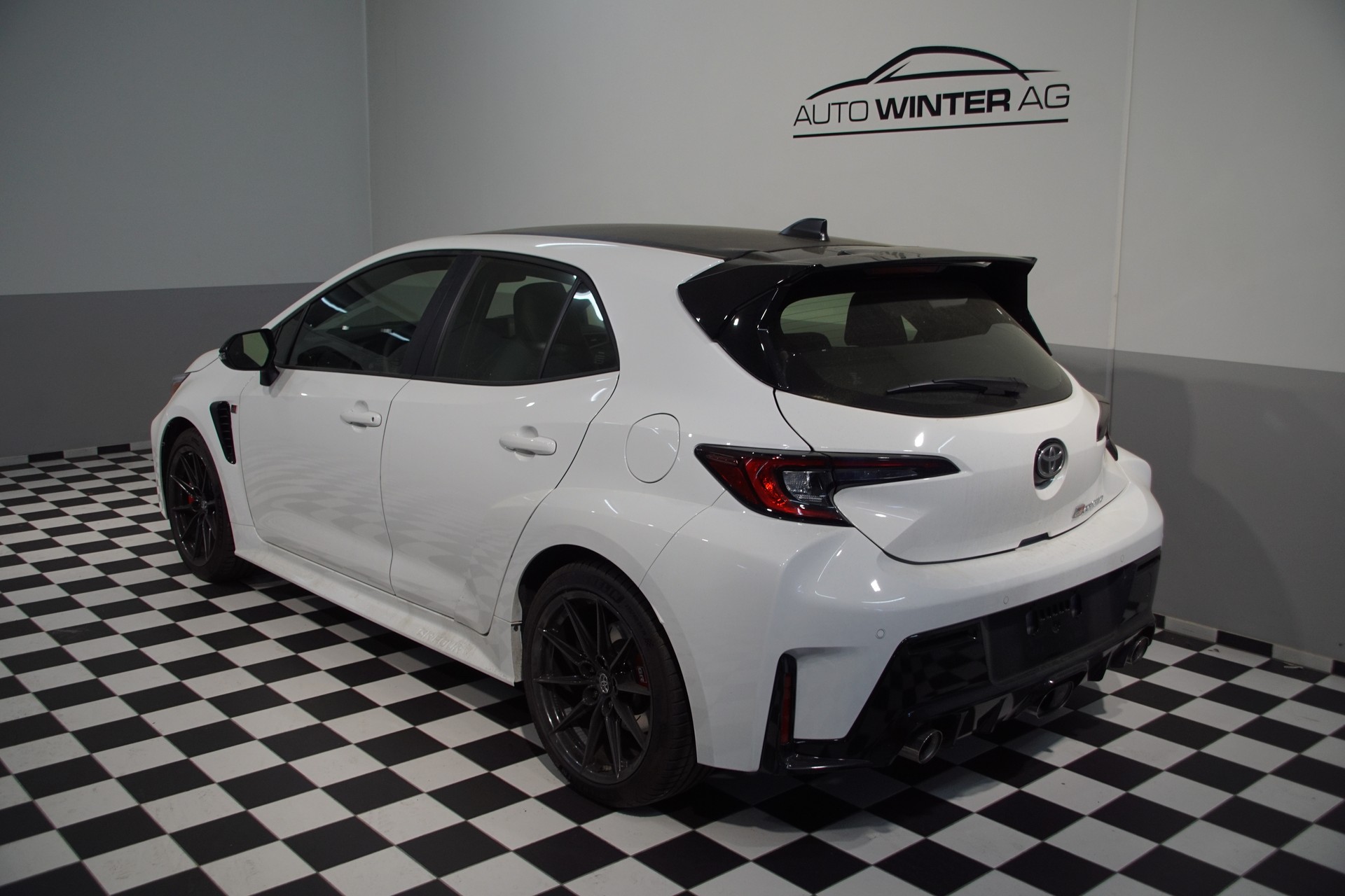 TOYOTA GR Corolla Circuit Edition-image-7