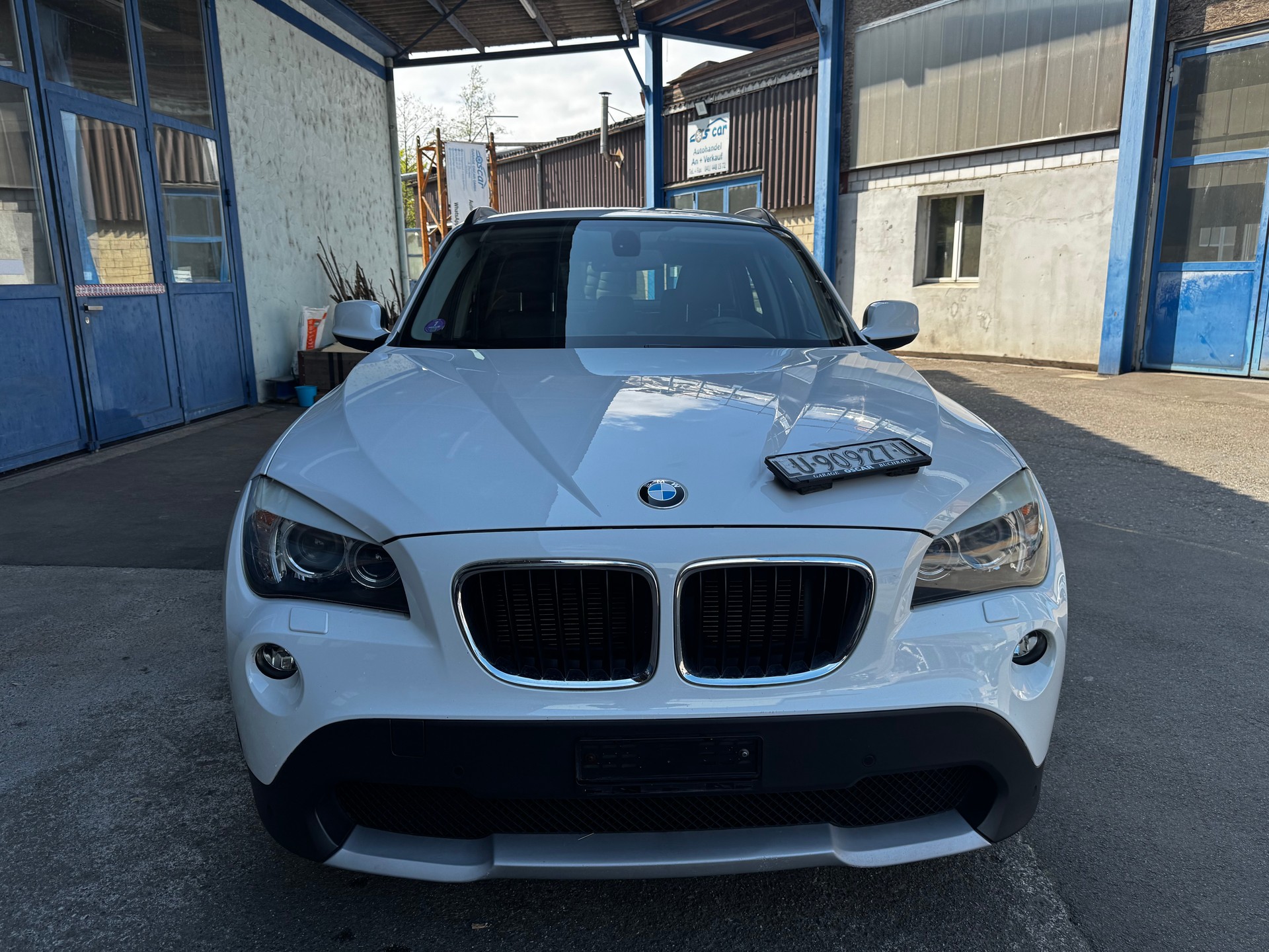 BMW X1 xDrive 20i Steptronic-image-5