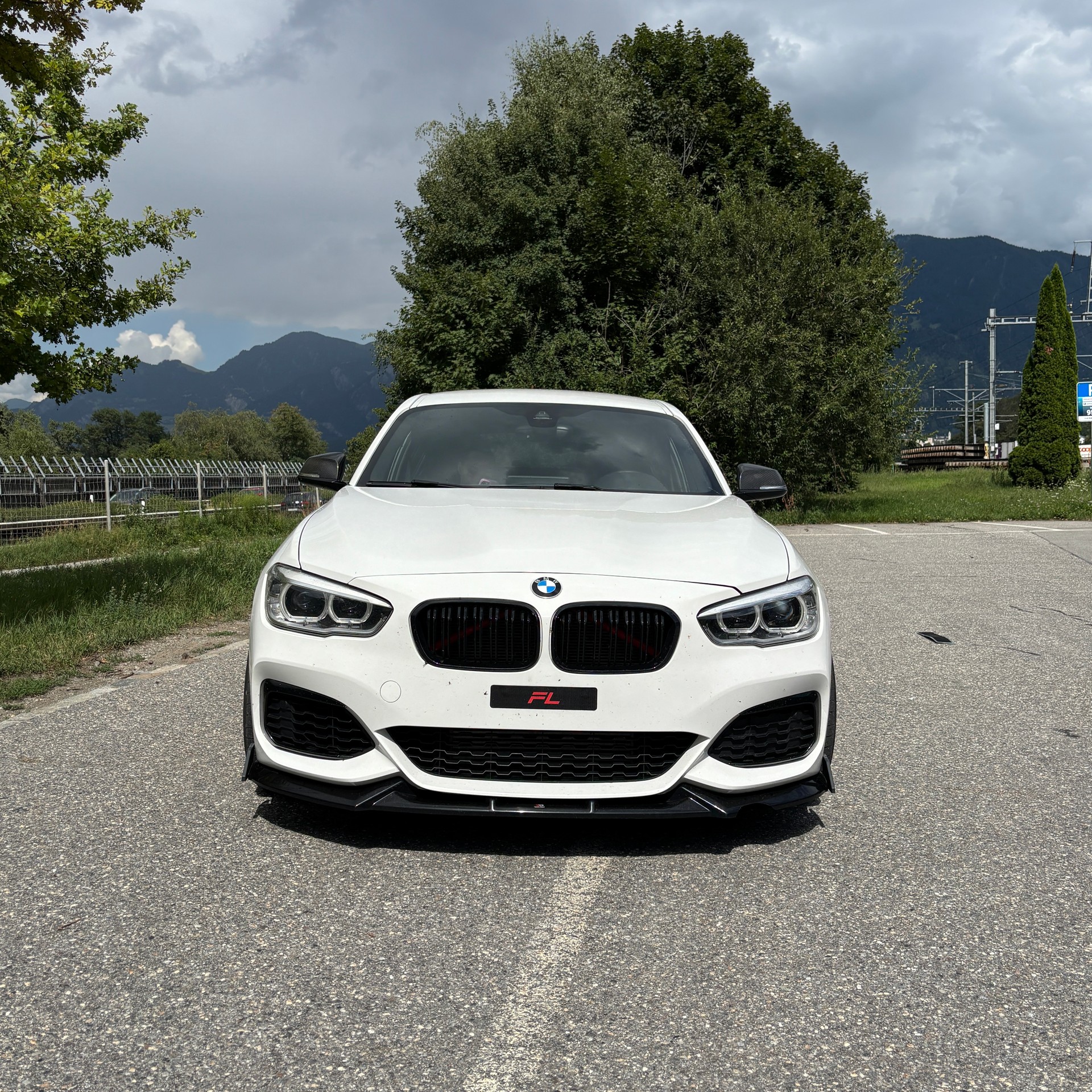 BMW M135i xDrive Steptronic-image-0