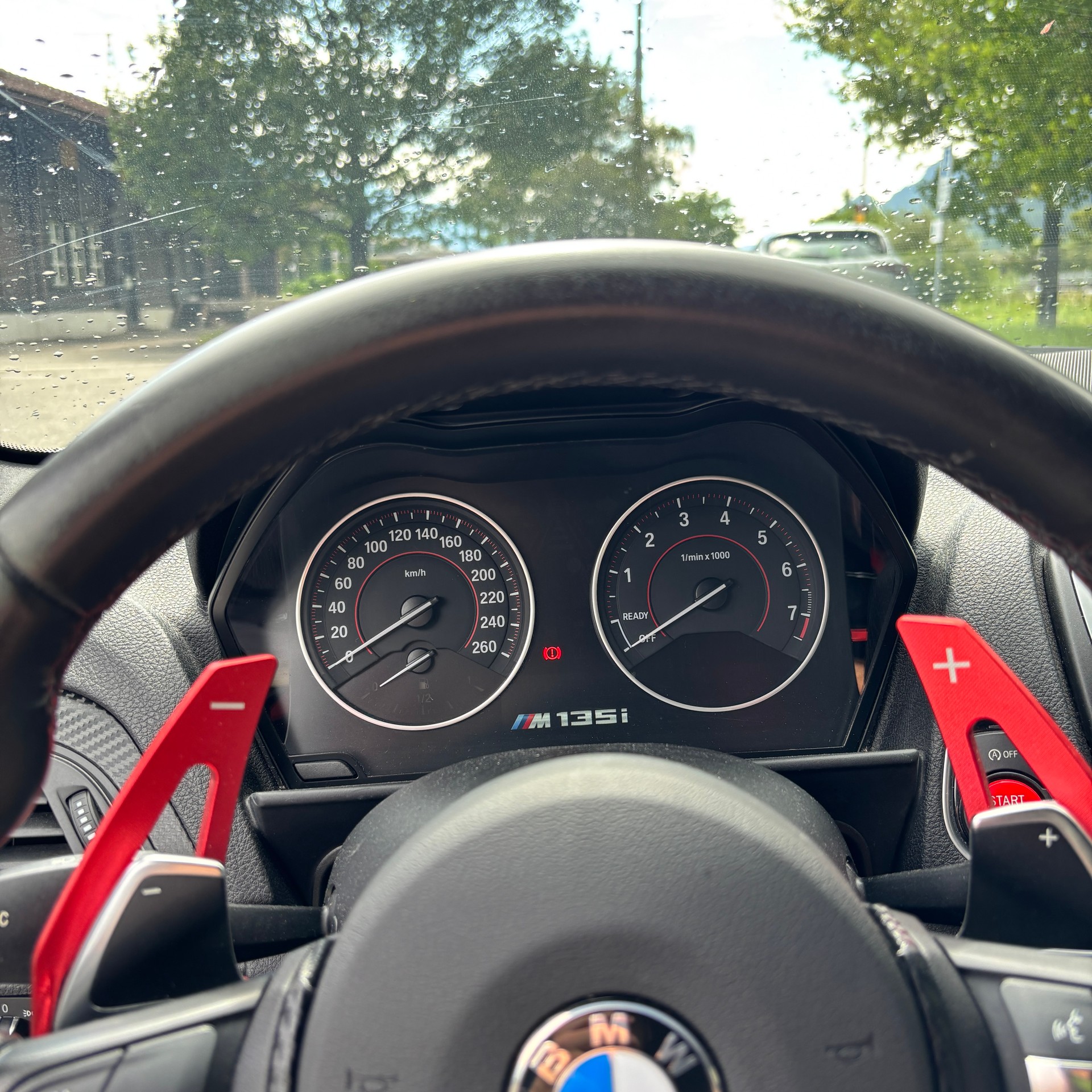 BMW M135i xDrive Steptronic-image-7