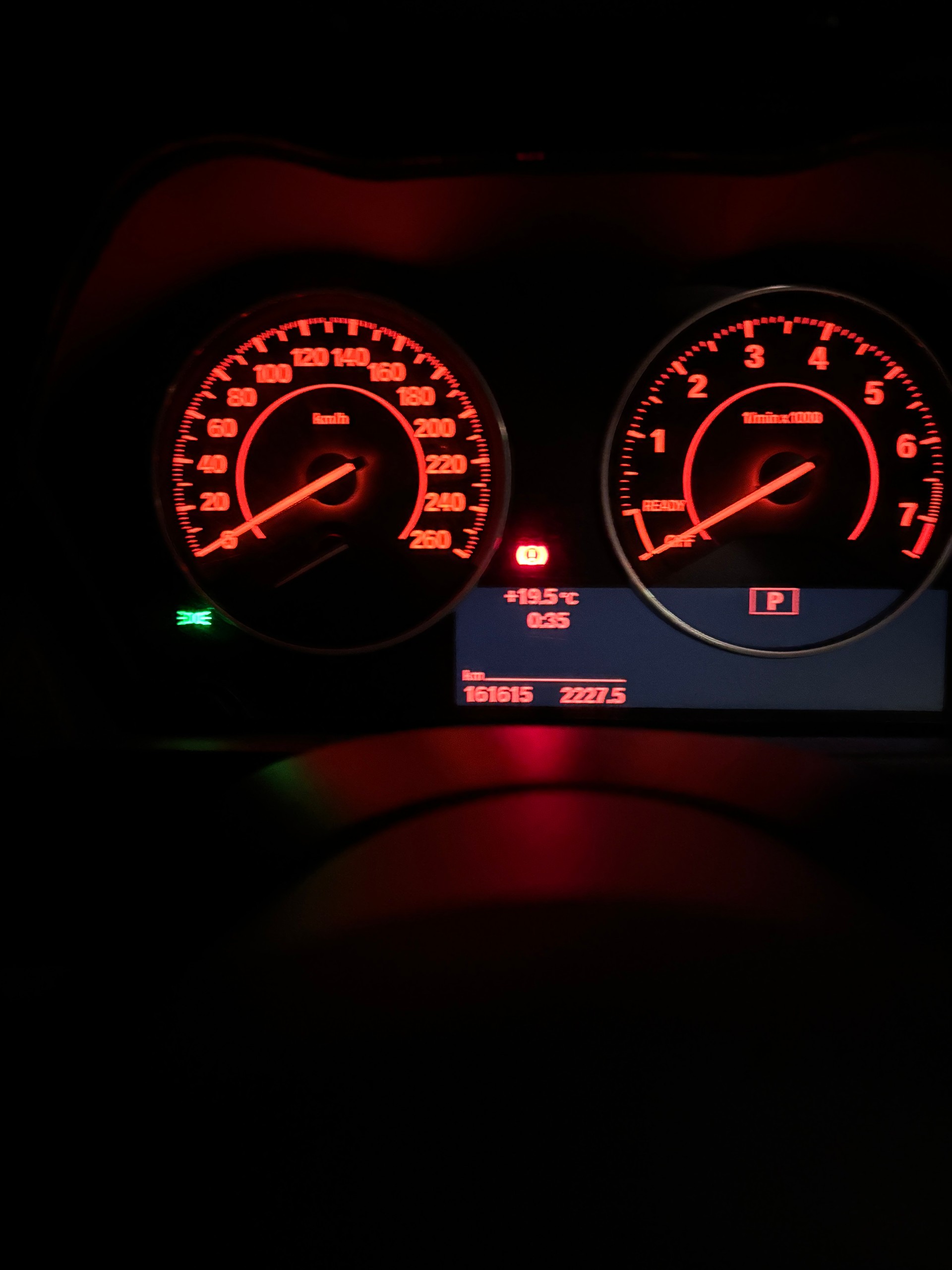 BMW M135i xDrive Steptronic-image-12