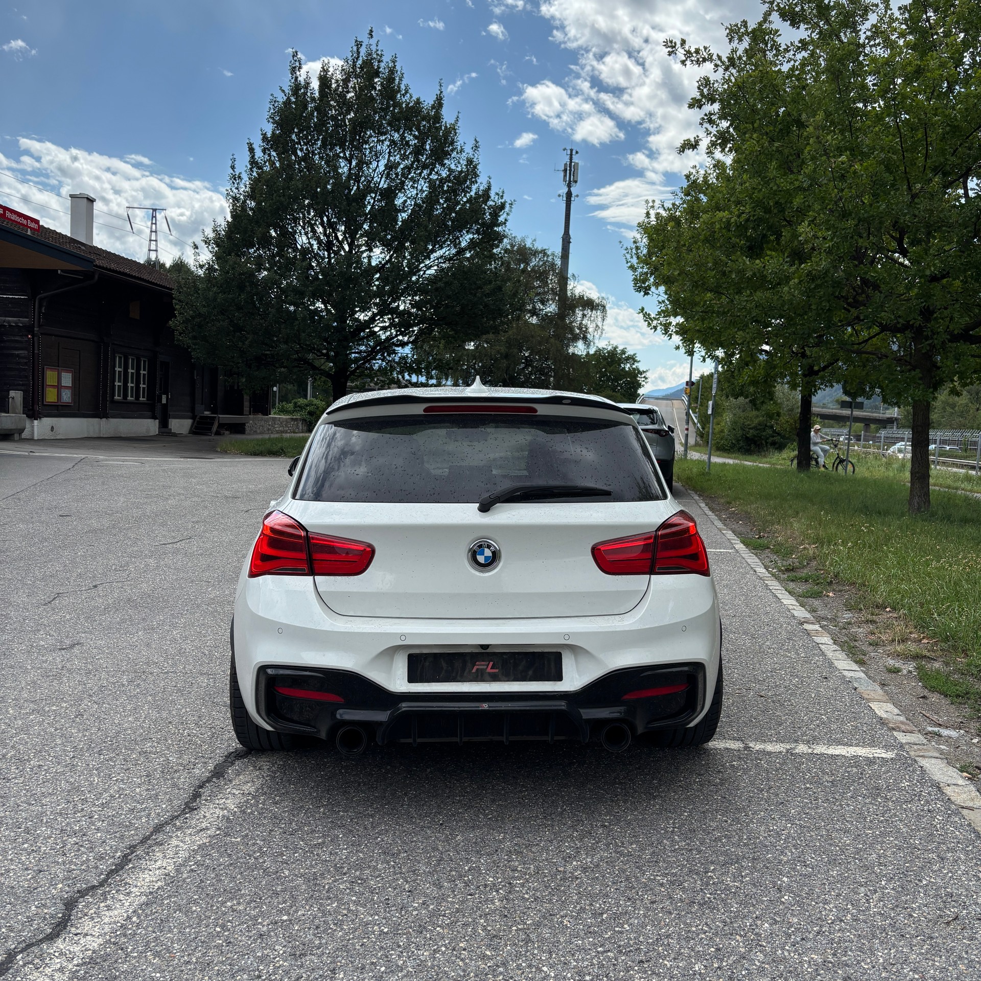 BMW M135i xDrive Steptronic-image-3