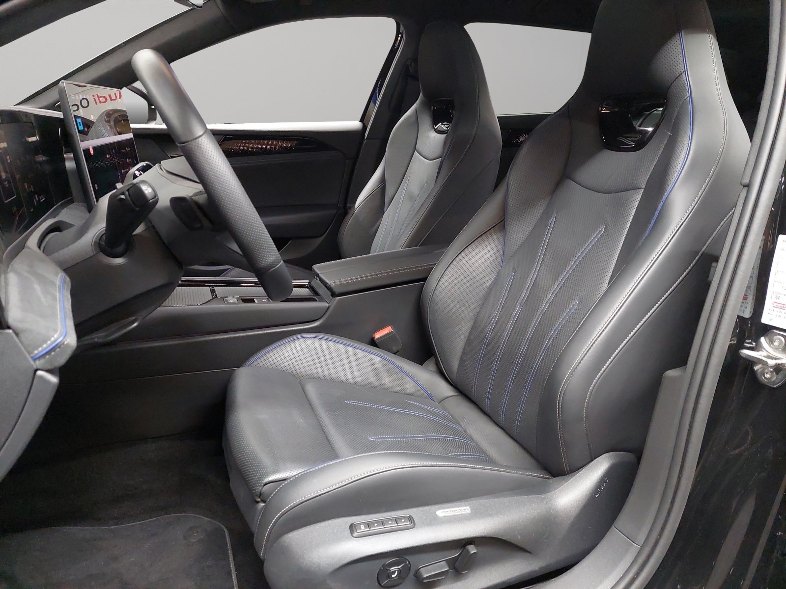 VW Passat Variant 2.0 TSI evo4 R-Line 4 Motion DSG-image-5