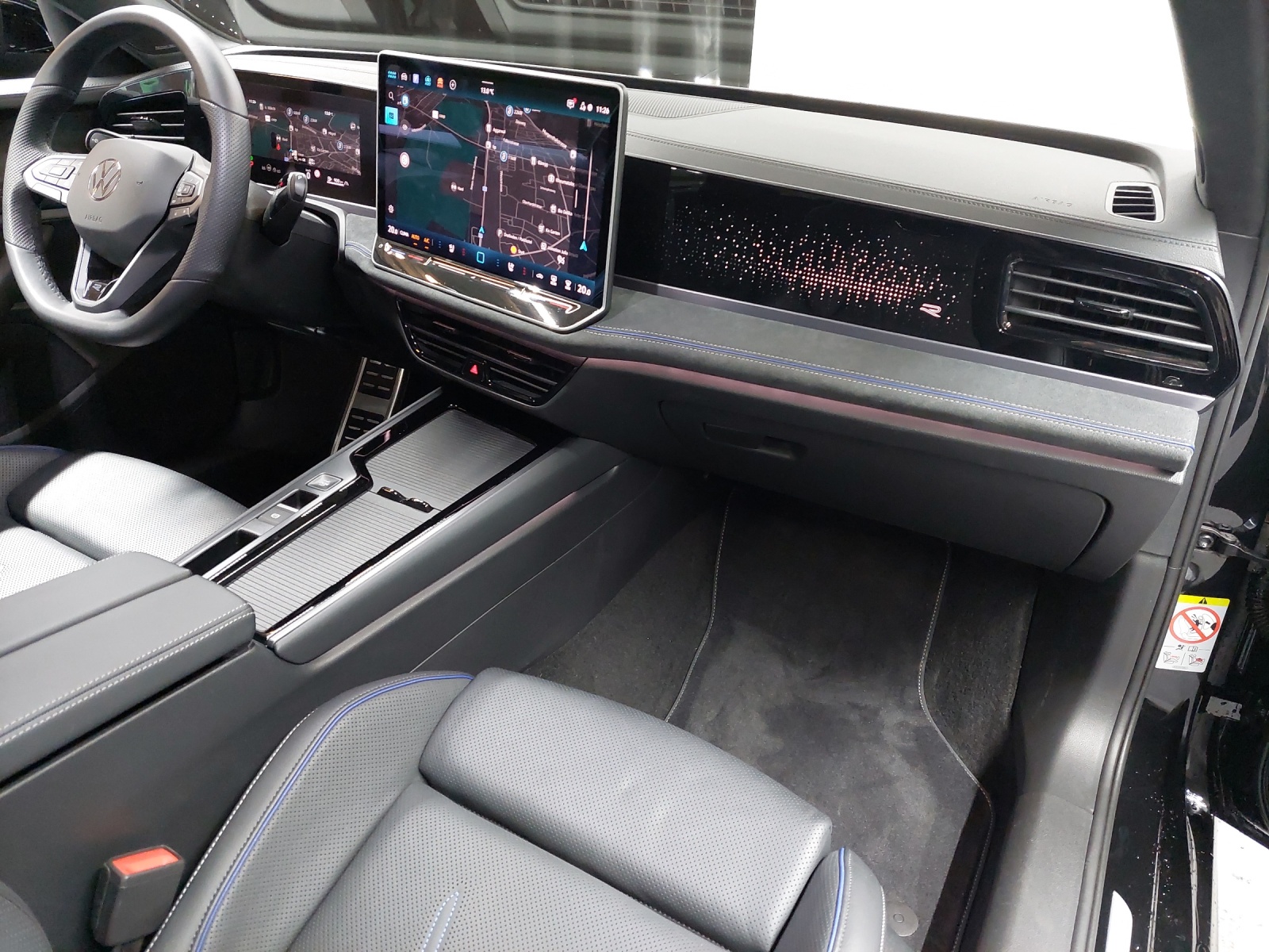VW Passat Variant 2.0 TSI evo4 R-Line 4 Motion DSG-image-9