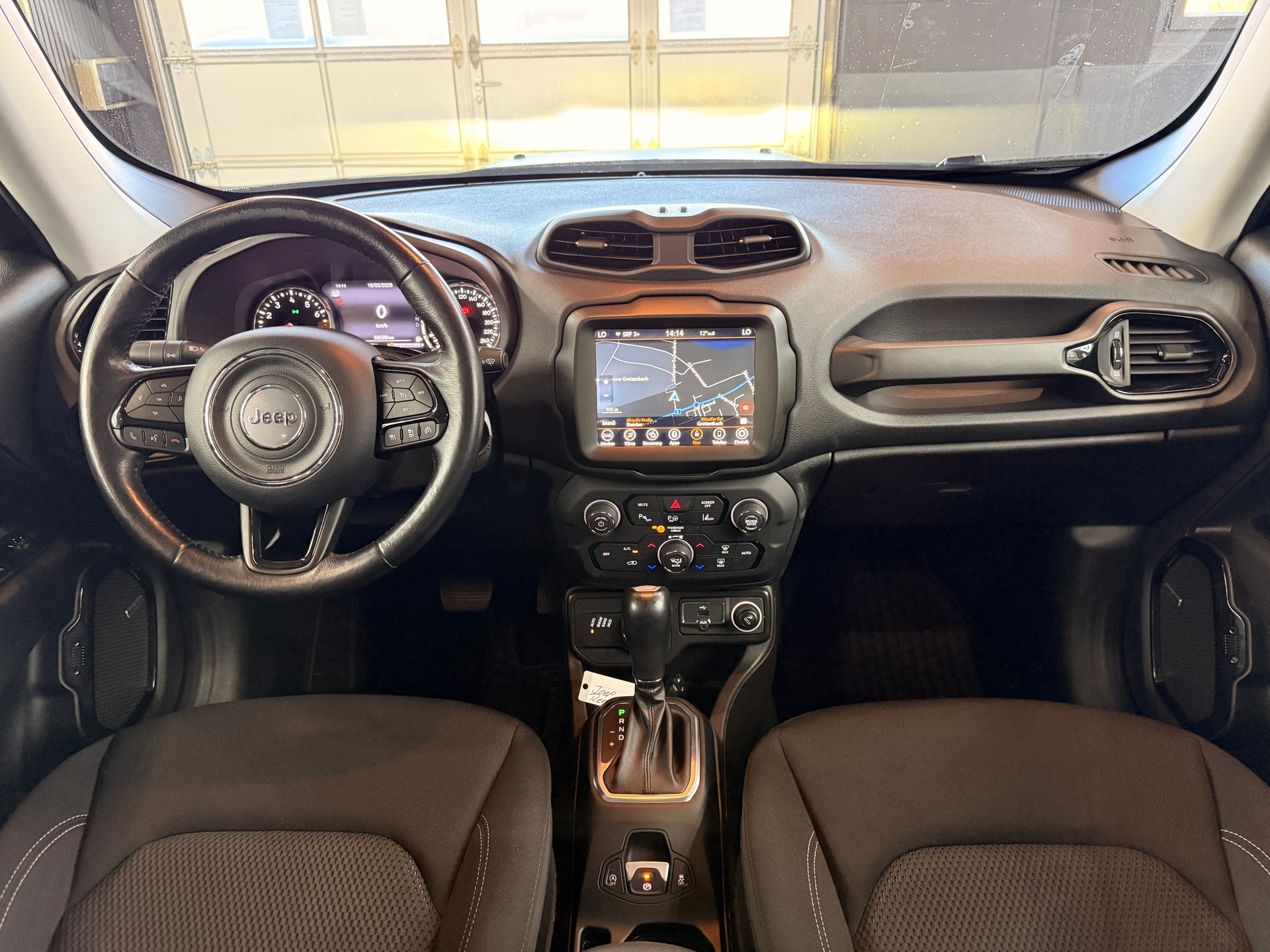 JEEP Renegade 1.3 Turbo Limited AWD-image-13