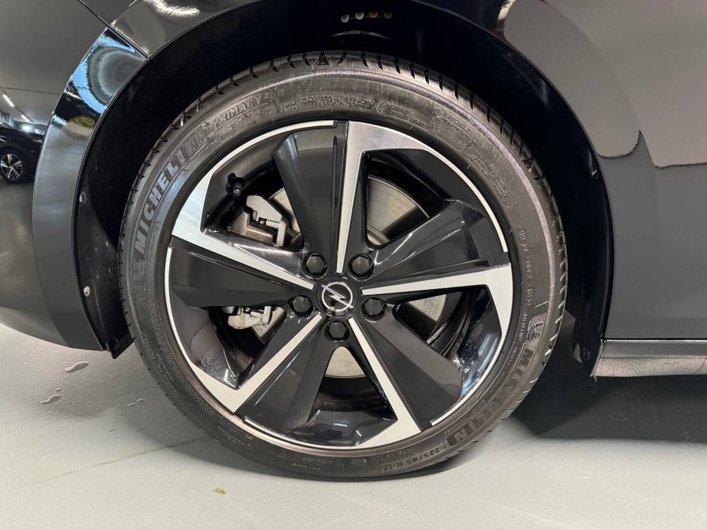 OPEL Astra 1.6 PHEV Turbo Swiss A-image-14