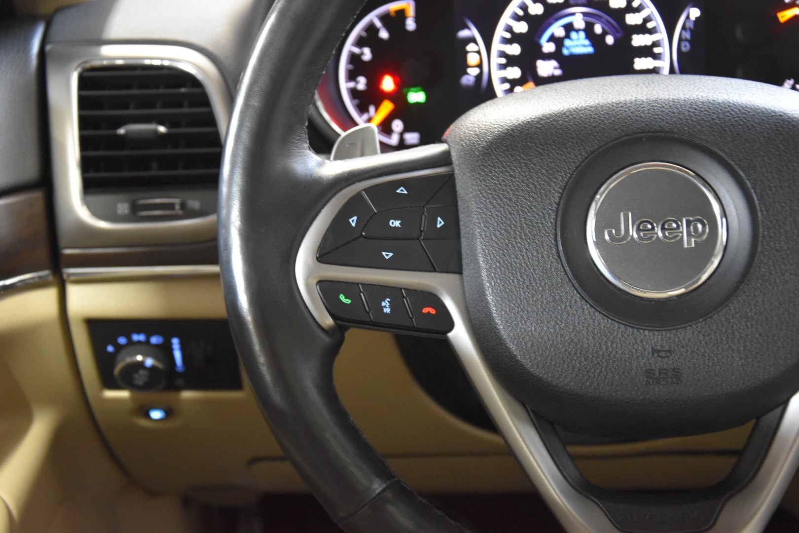 JEEP Grand Cherokee 3.0 CRD Limited Automatic-image-11