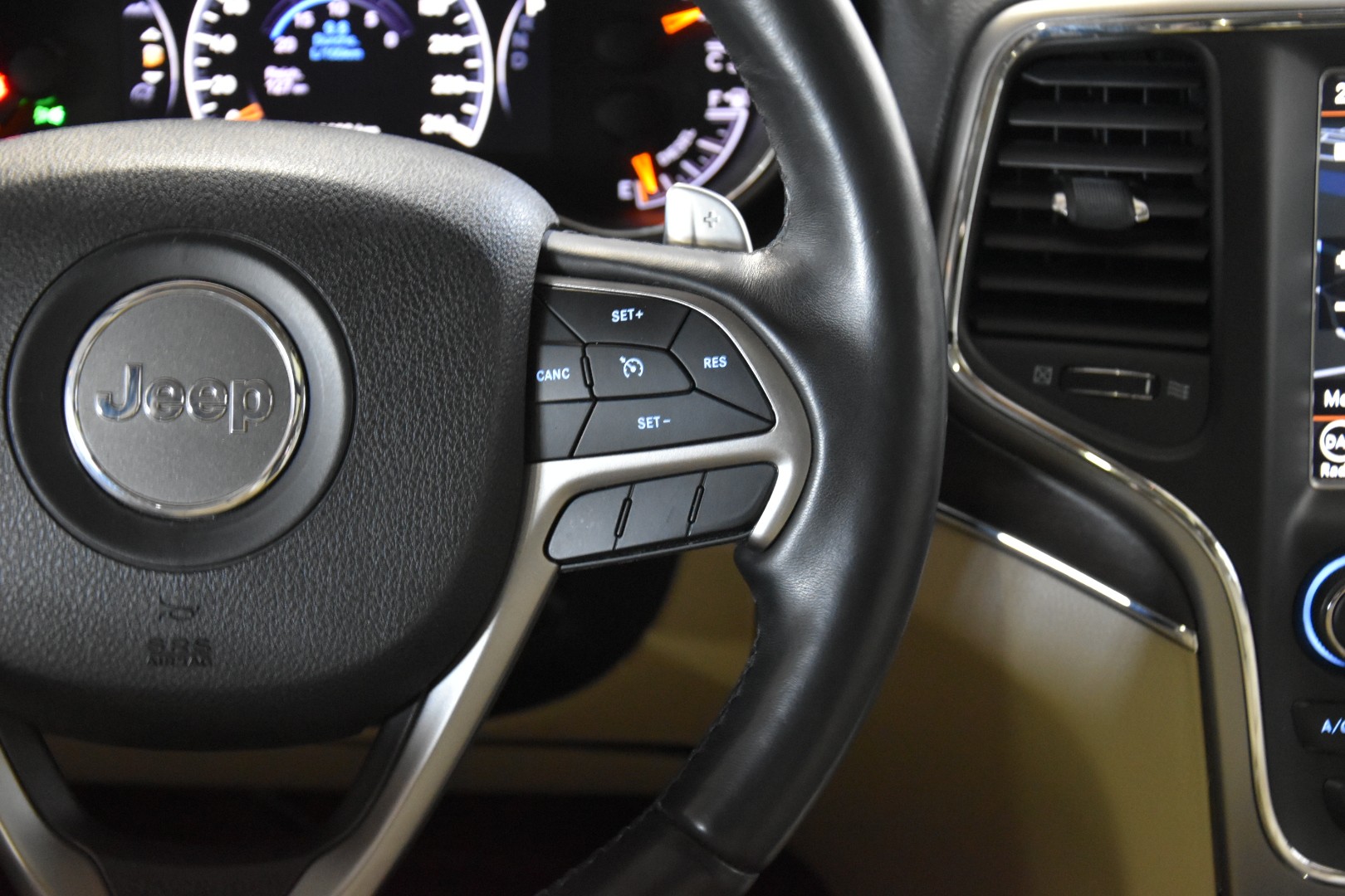 JEEP Grand Cherokee 3.0 CRD Limited Automatic-image-10