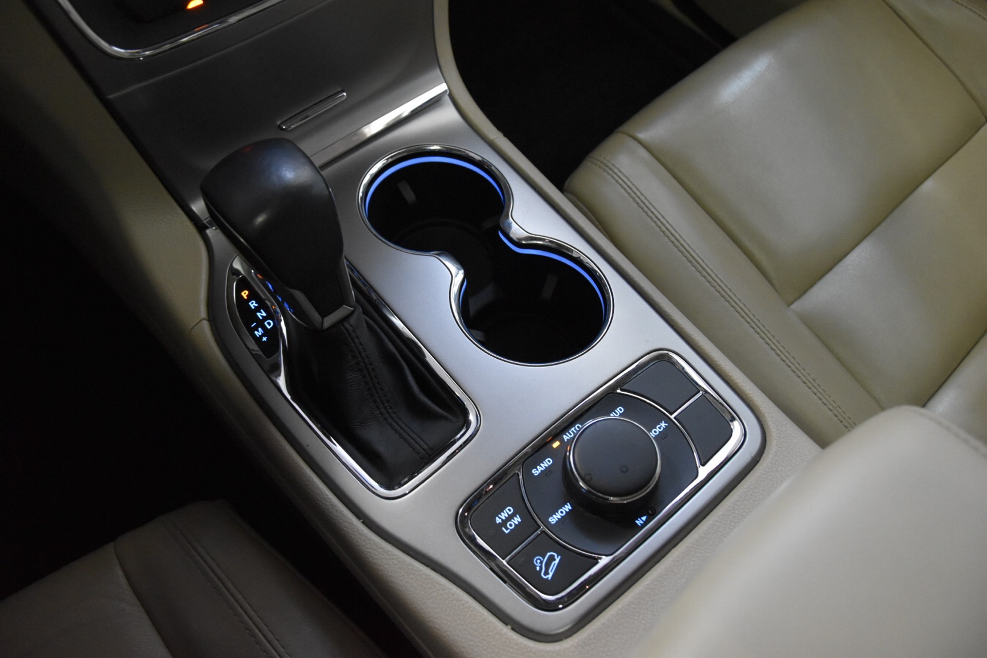 JEEP Grand Cherokee 3.0 CRD Limited Automatic-image-17