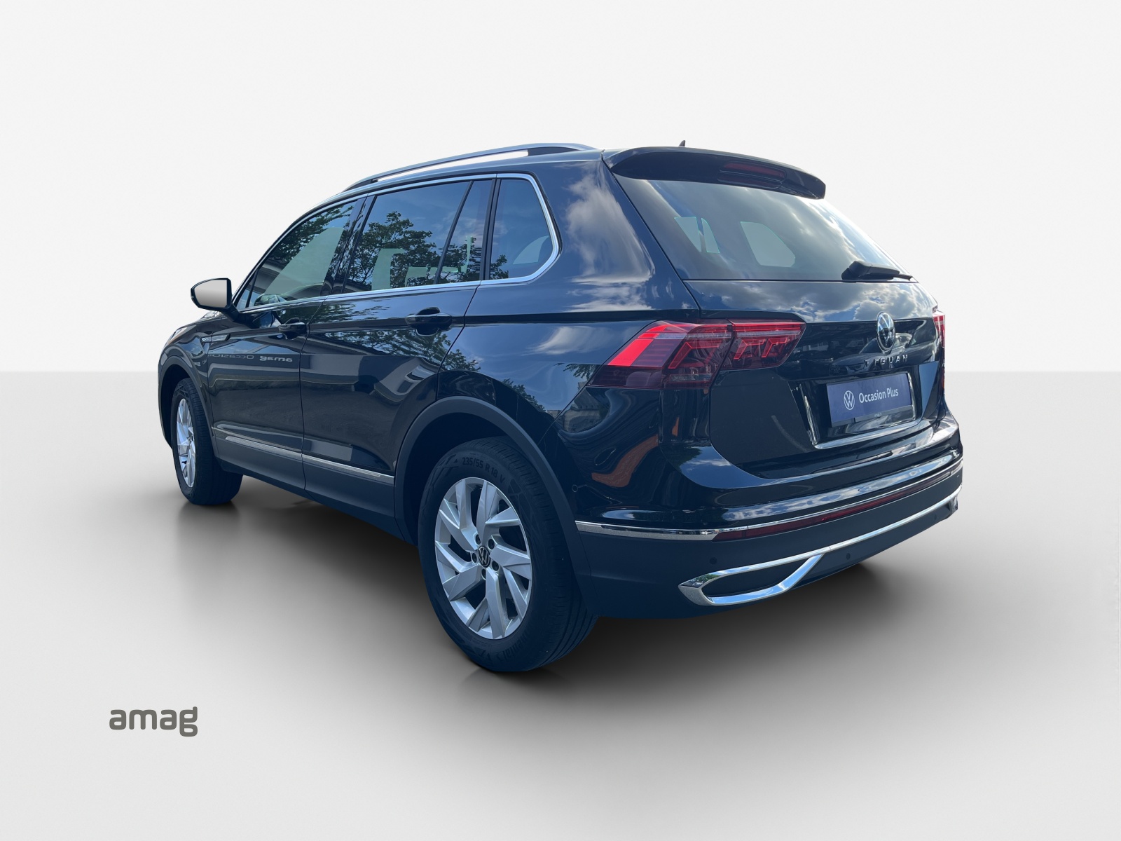 VW Tiguan 2.0 TDI SCR Elegance 4Motion DSG-image-2