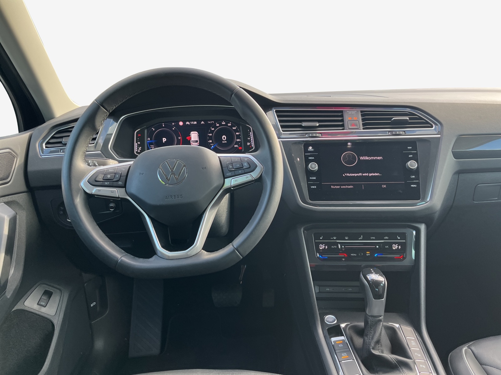 VW Tiguan 2.0 TDI SCR Elegance 4Motion DSG-image-8