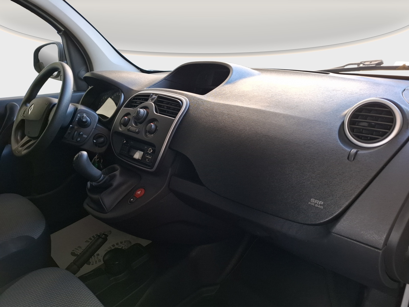 RENAULT Kangoo Medium dCi 90 ENERGY Business // Anhängerkupplung // 3-Plätzer-image-11