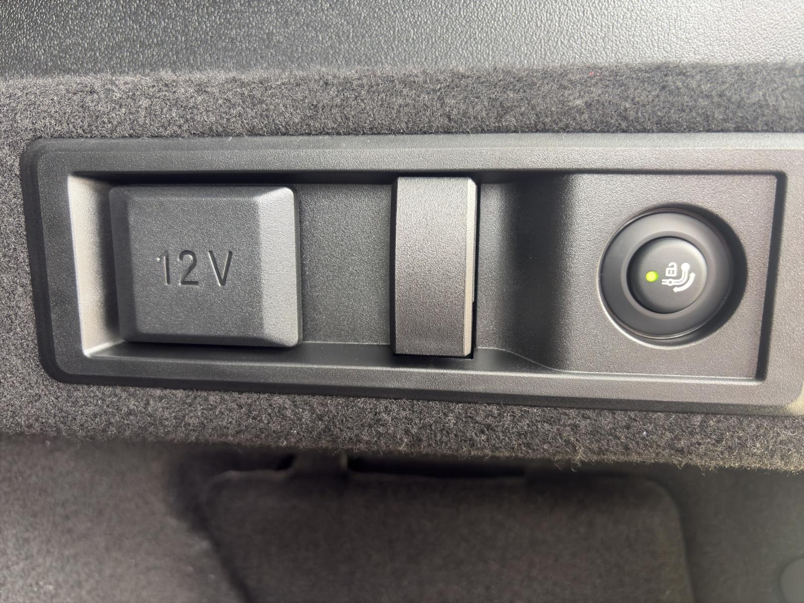 BMW X3 30e xDrive-image-18