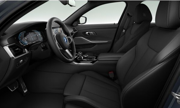 BMW 330e x DriveTouring M Sport Steptronic-image-2