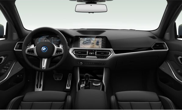BMW 330e x DriveTouring M Sport Steptronic-image-3