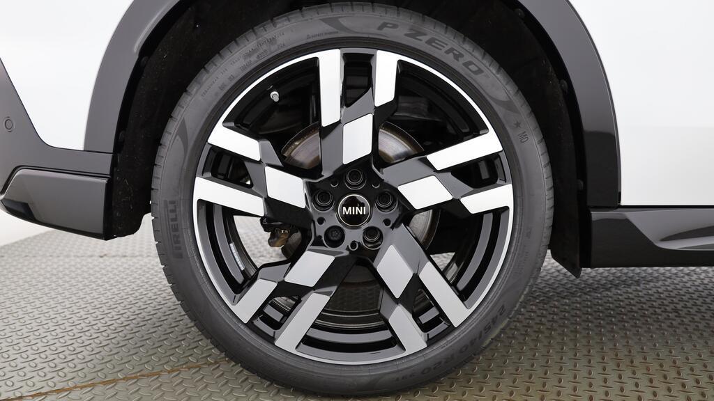 MINI Countryman S ALL4-image-8