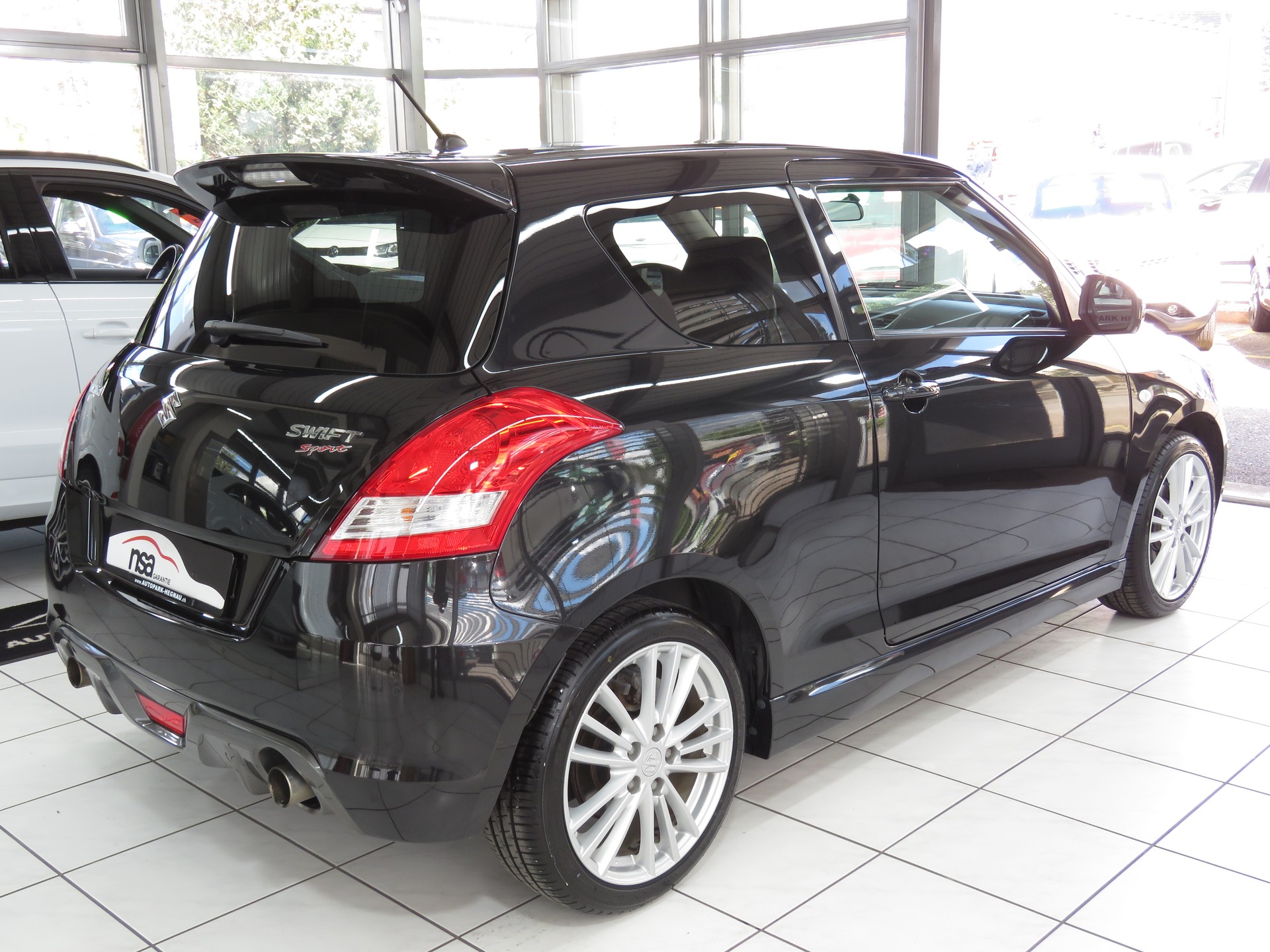 SUZUKI Swift 1.6i 16V Sport Sergio Cellano-showroom-element-3