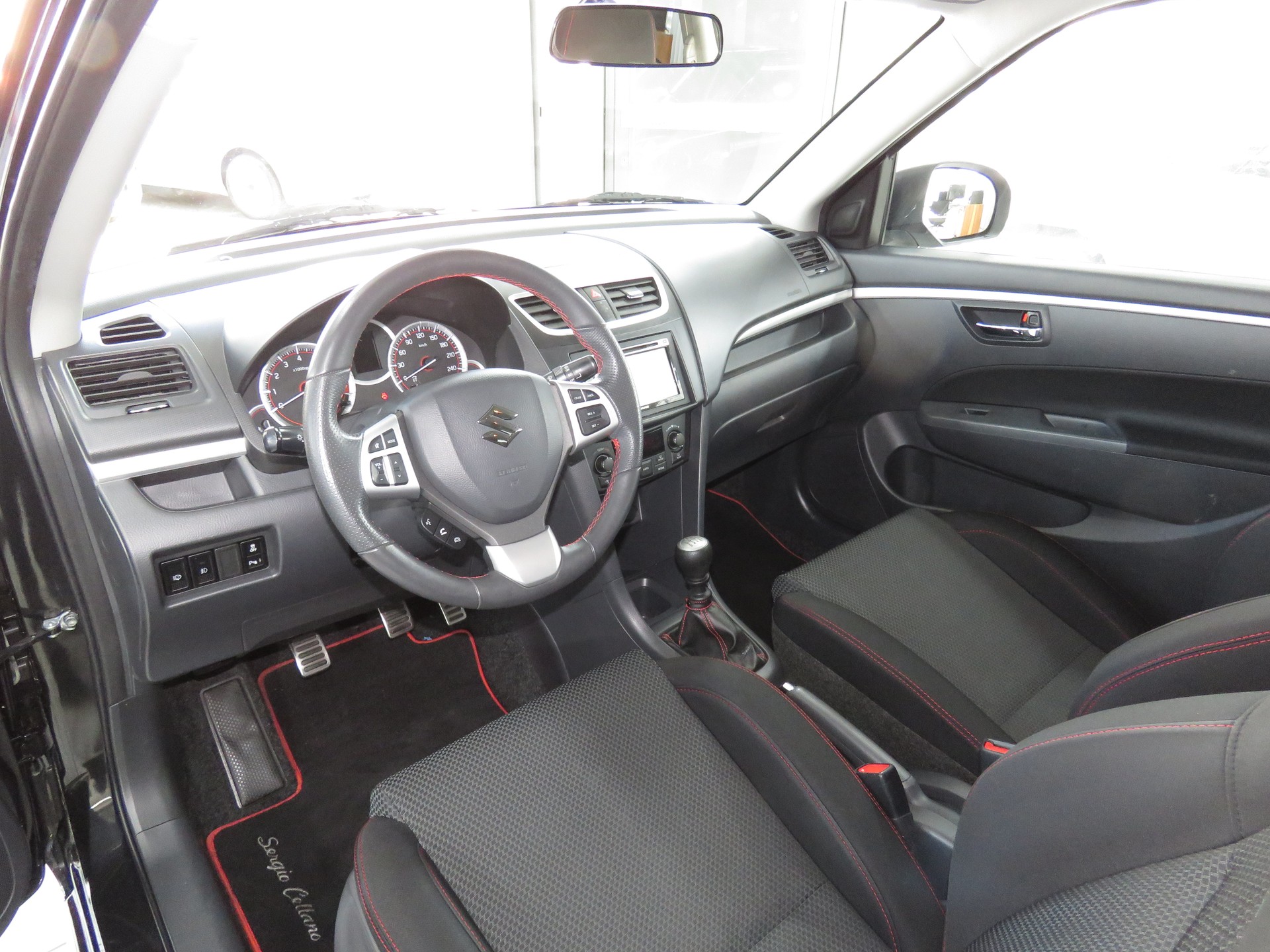 SUZUKI Swift 1.6i 16V Sport Sergio Cellano-image-6