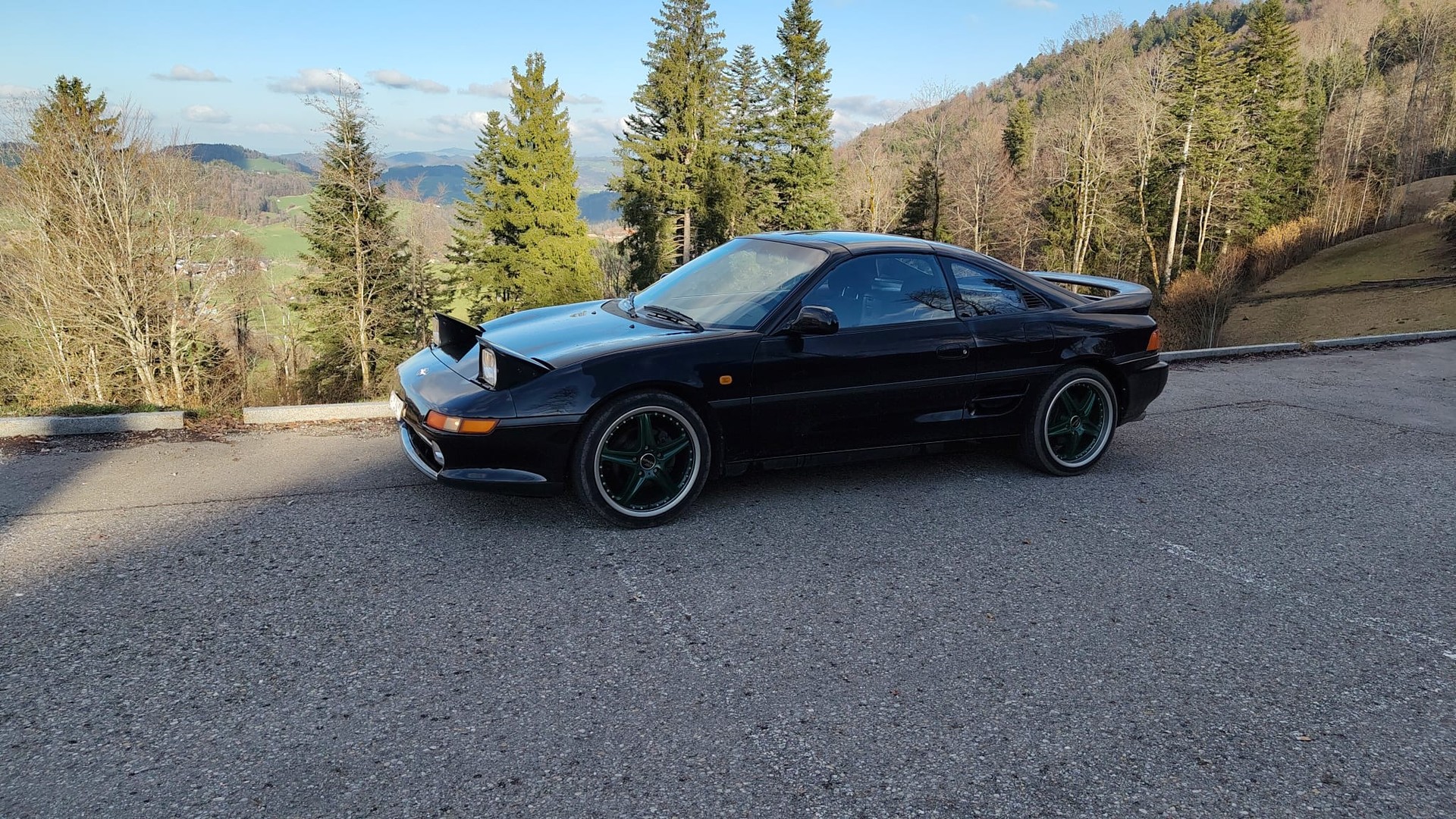 TOYOTA MR2-image-2