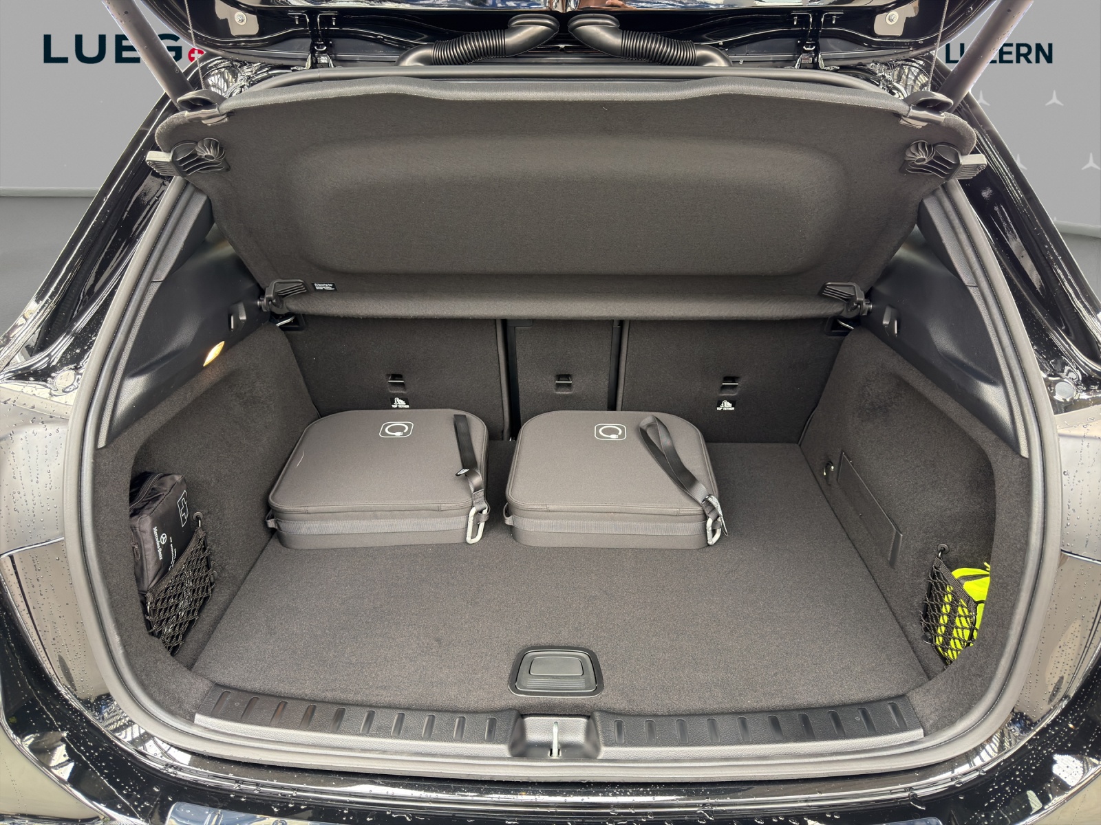 MERCEDES-BENZ EQA 300 66,5kWh 4Matic Excellence-image-14