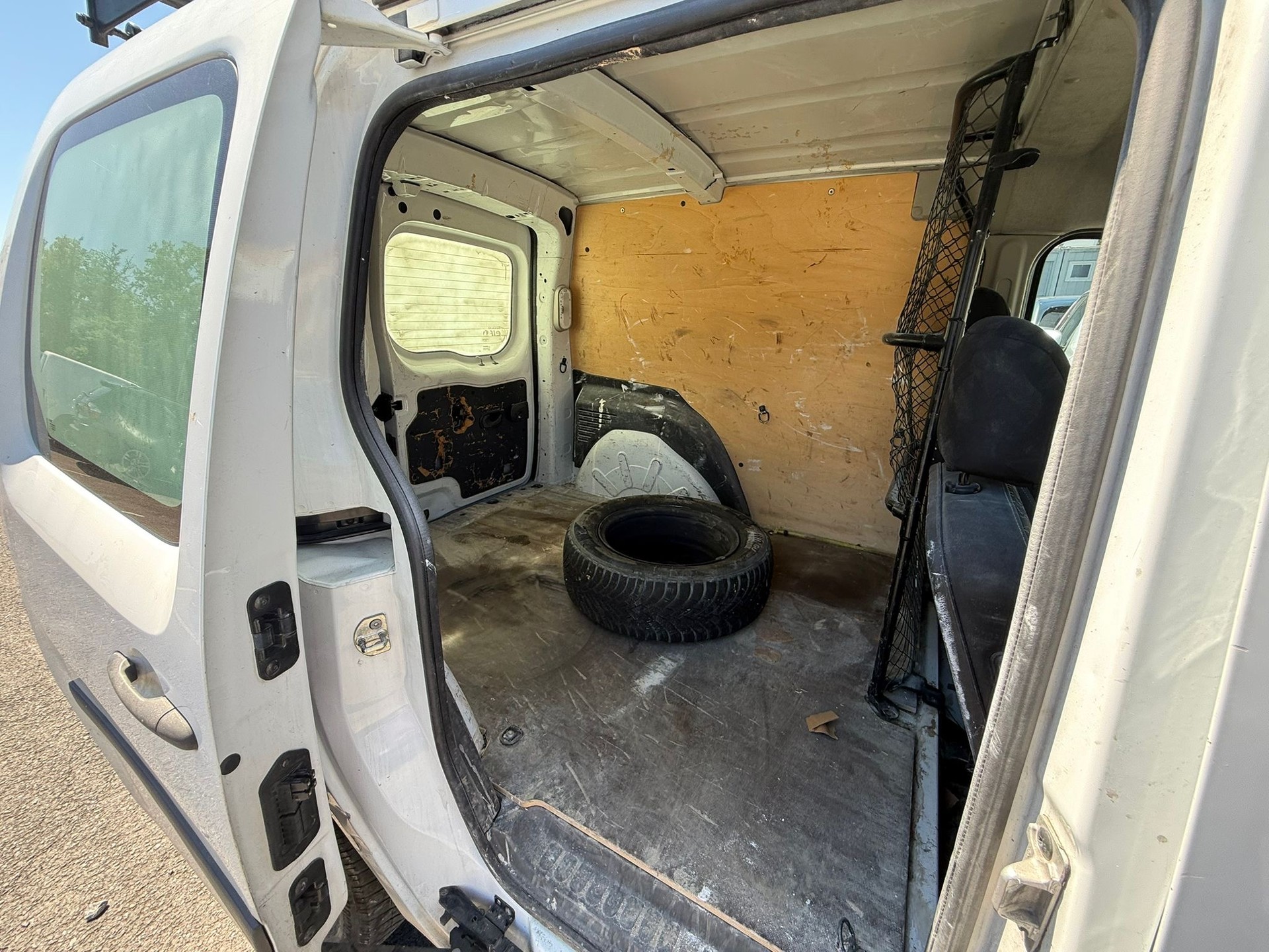 RENAULT Kangoo Medium dCi 90 Business-image-8
