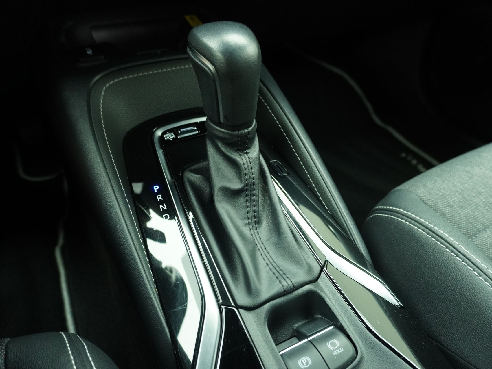 TOYOTA Corolla Touring Sports 2.0 HSD Trend-image-12