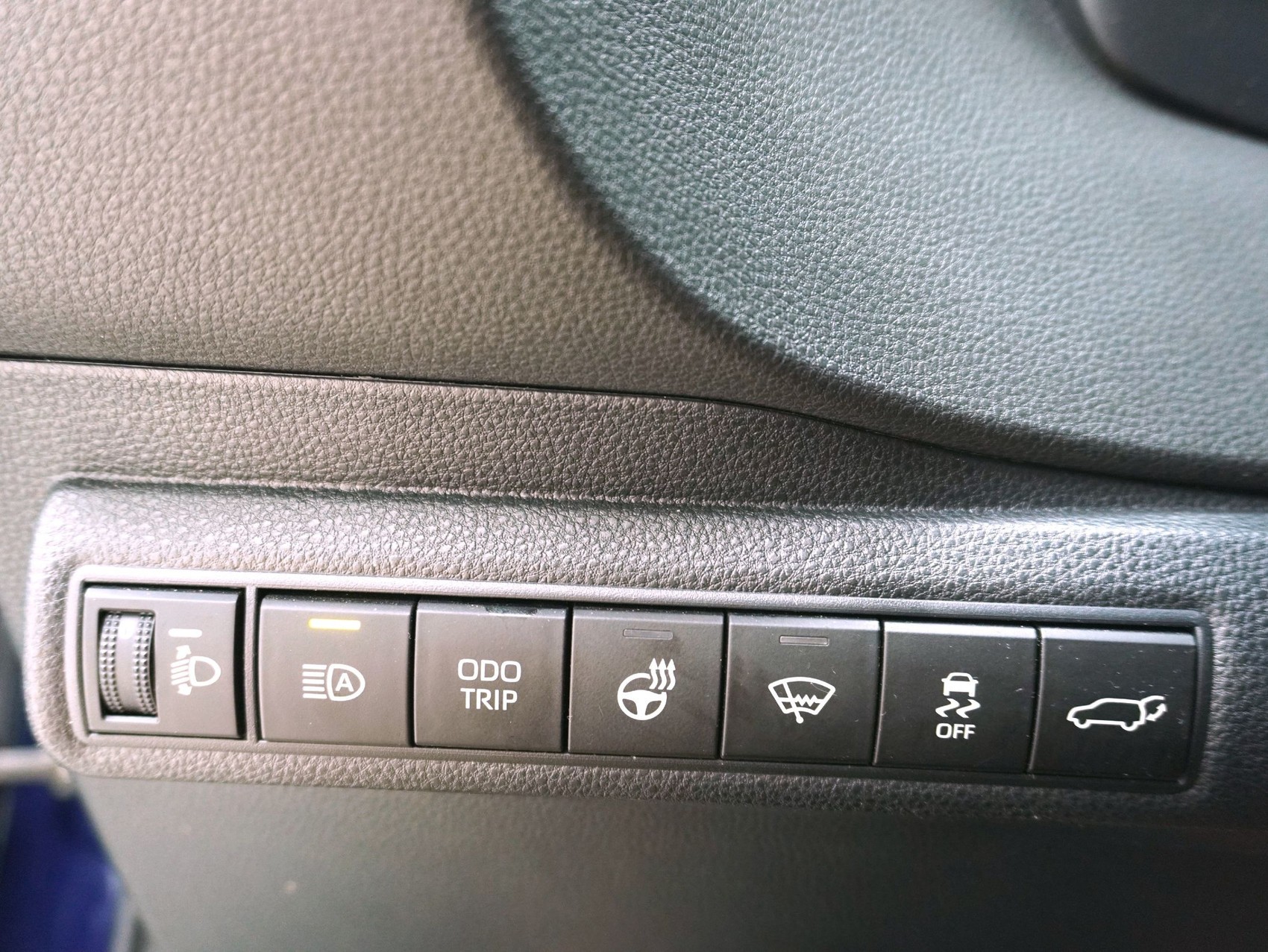 TOYOTA Corolla Touring Sports 2.0 HSD Trend-image-21