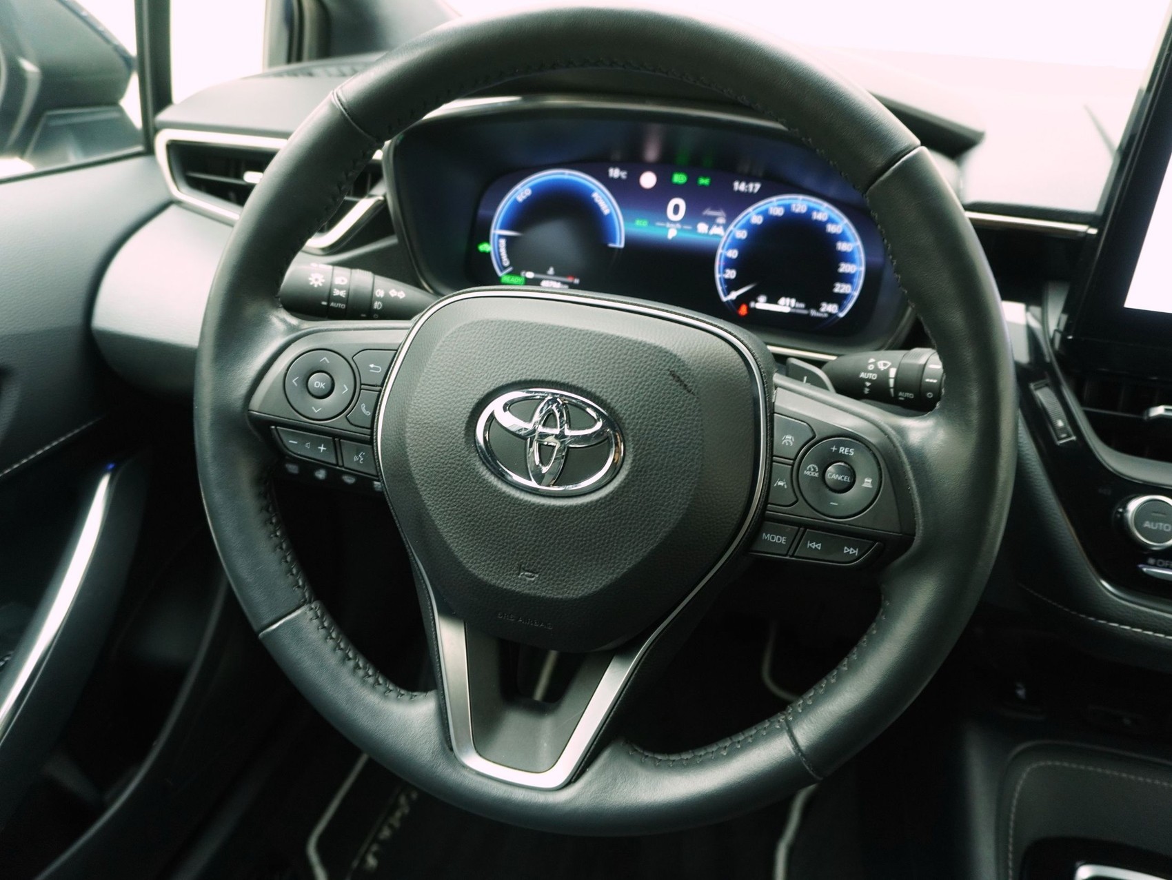 TOYOTA Corolla Touring Sports 2.0 HSD Trend-image-9
