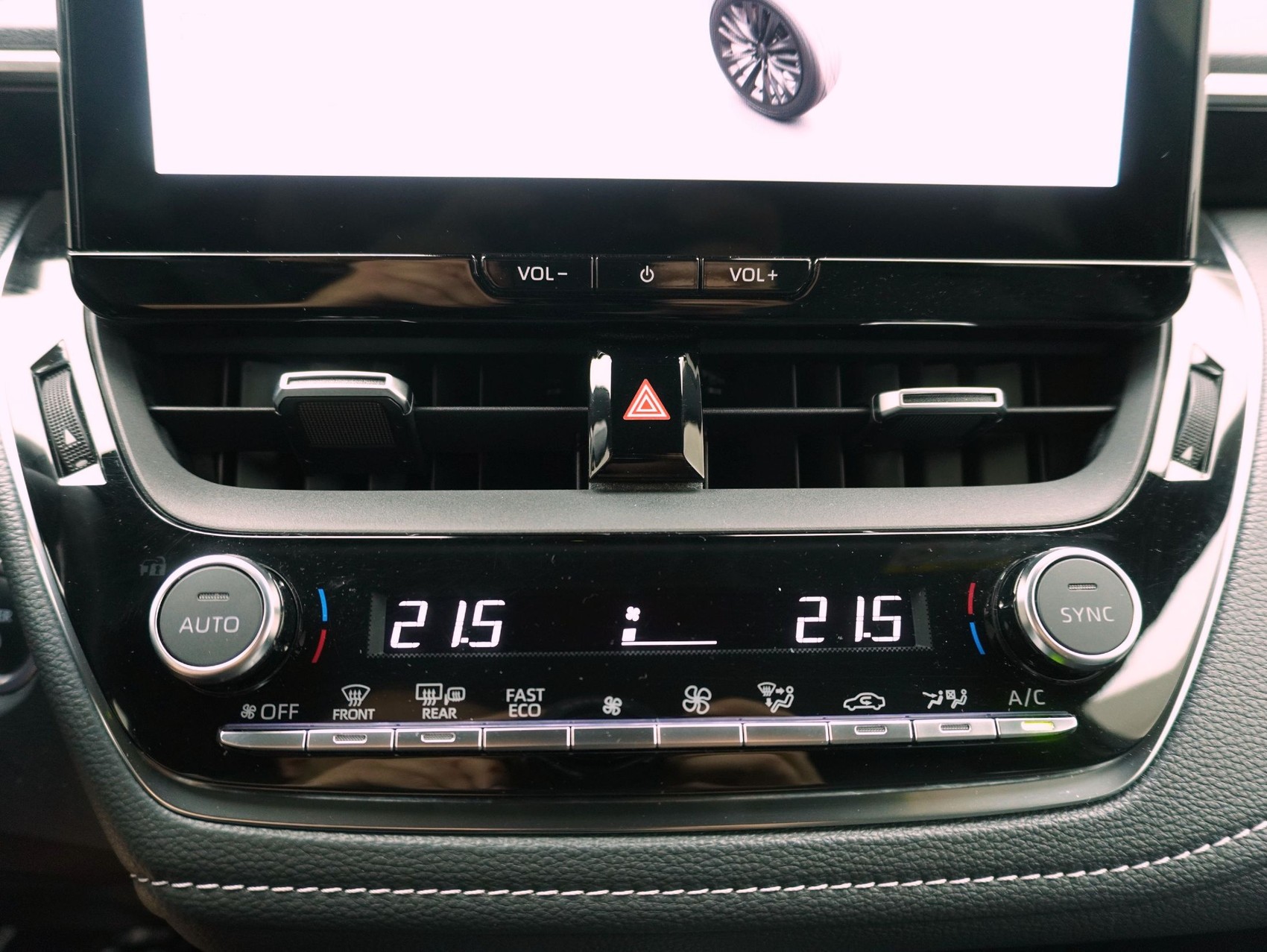 TOYOTA Corolla Touring Sports 2.0 HSD Trend-image-14