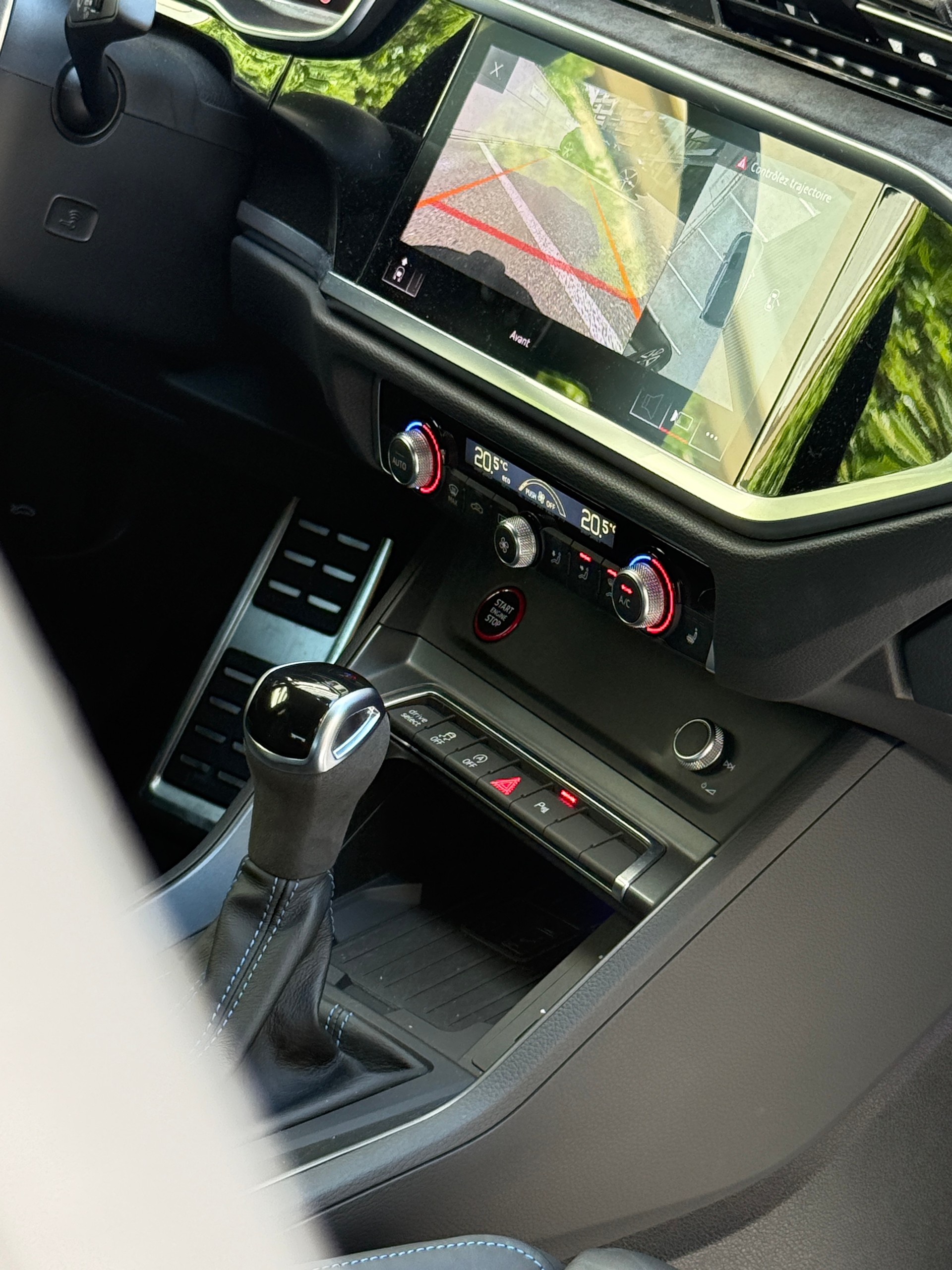 AUDI RS Q3 2.5 TFSI quattro S tronic-image-12