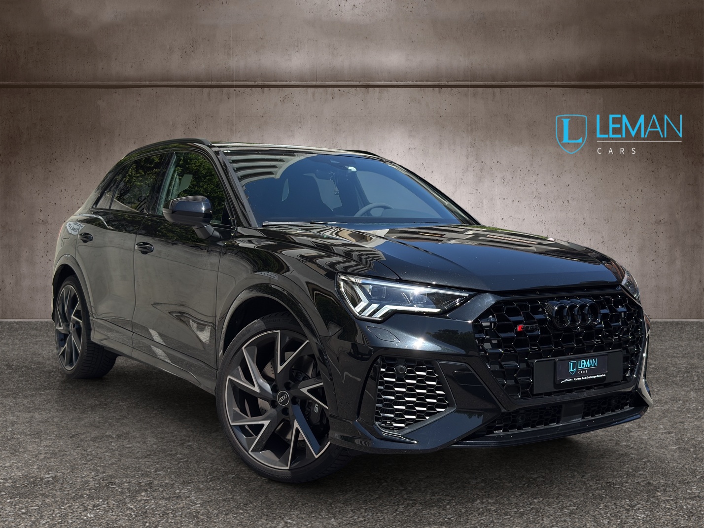 AUDI RS Q3 2.5 TFSI quattro S tronic-image-2