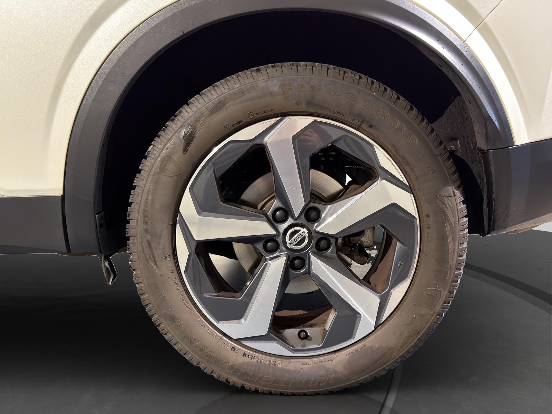 NISSAN Qashqai 1.3 DIG-T MHEV Premiere Edition Xtronic-image-17