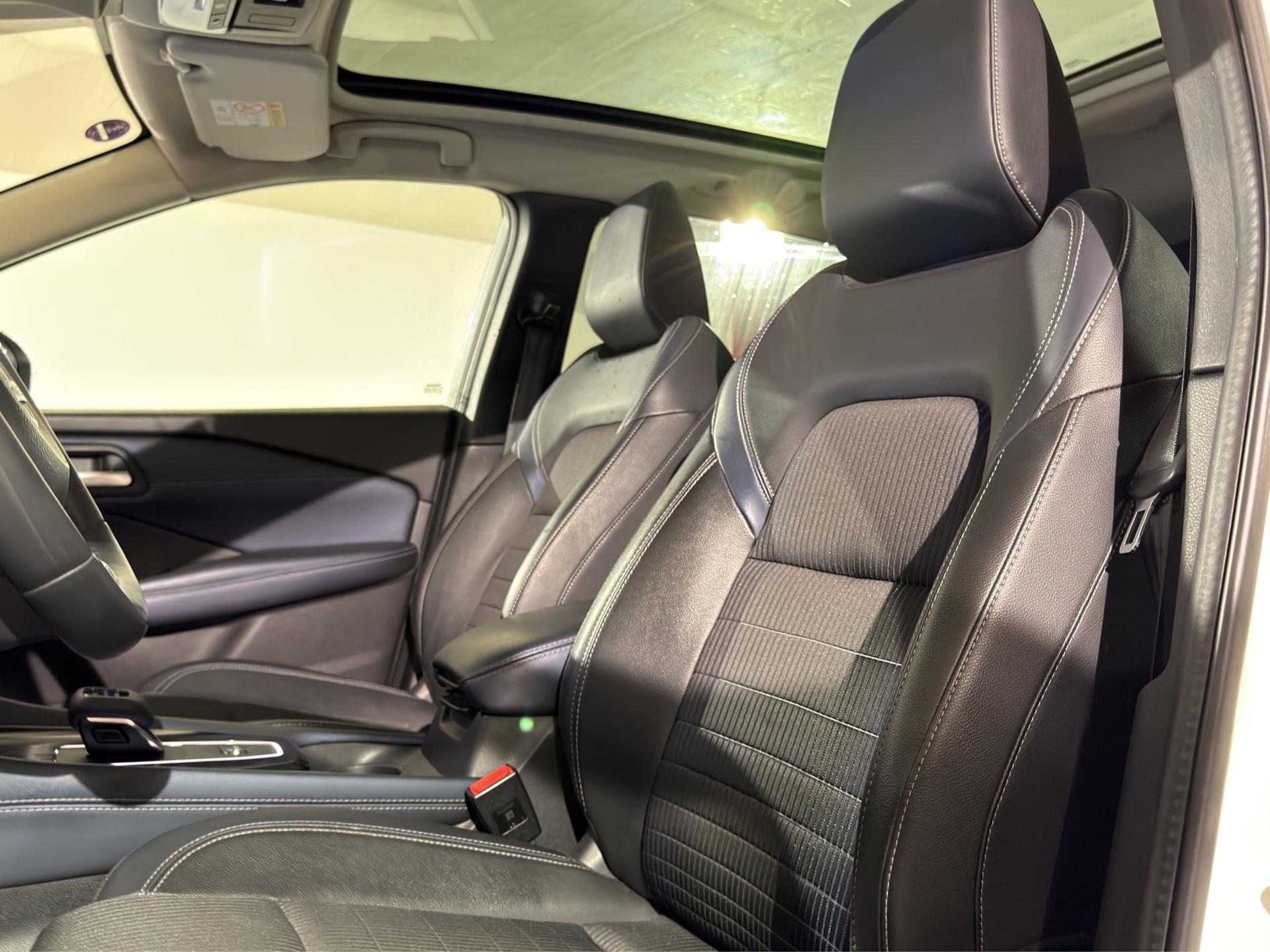 NISSAN Qashqai 1.3 DIG-T MHEV Premiere Edition Xtronic-image-18