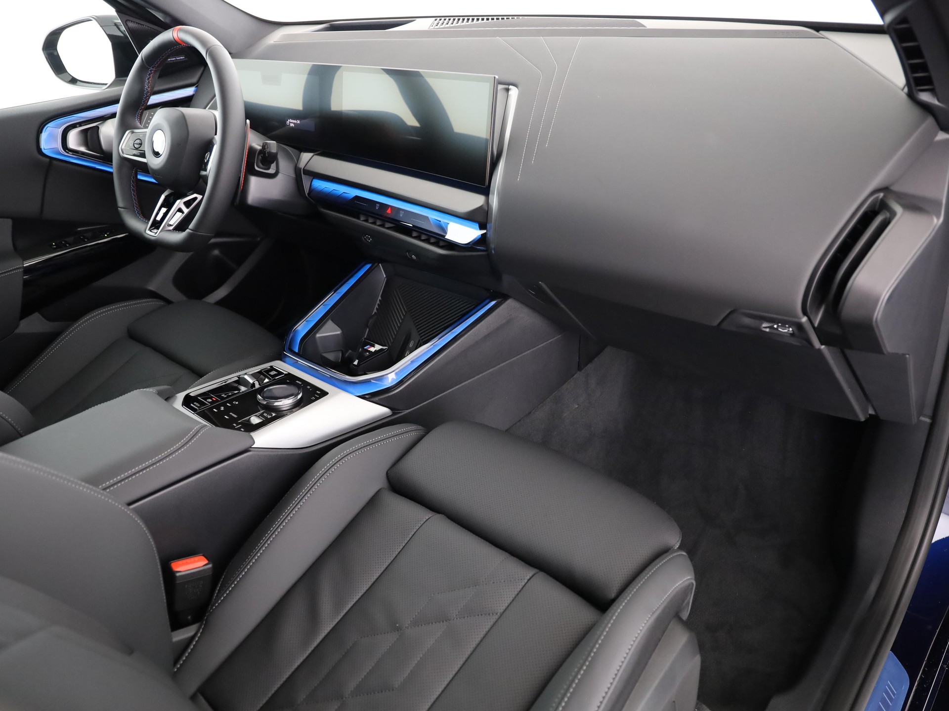 BMW X3 M50i-image-13