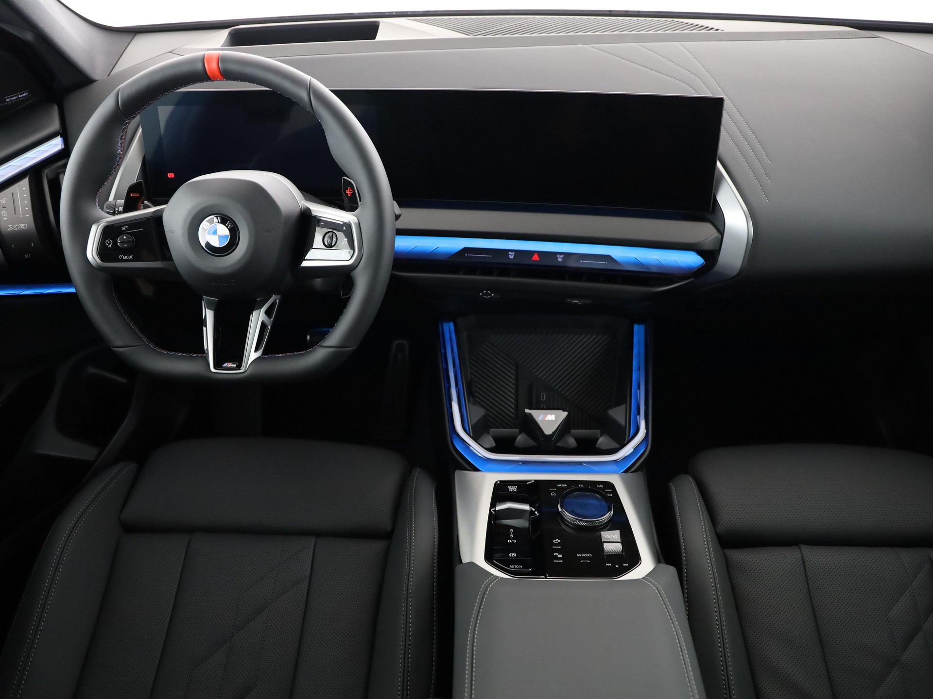 BMW X3 M50i-image-16